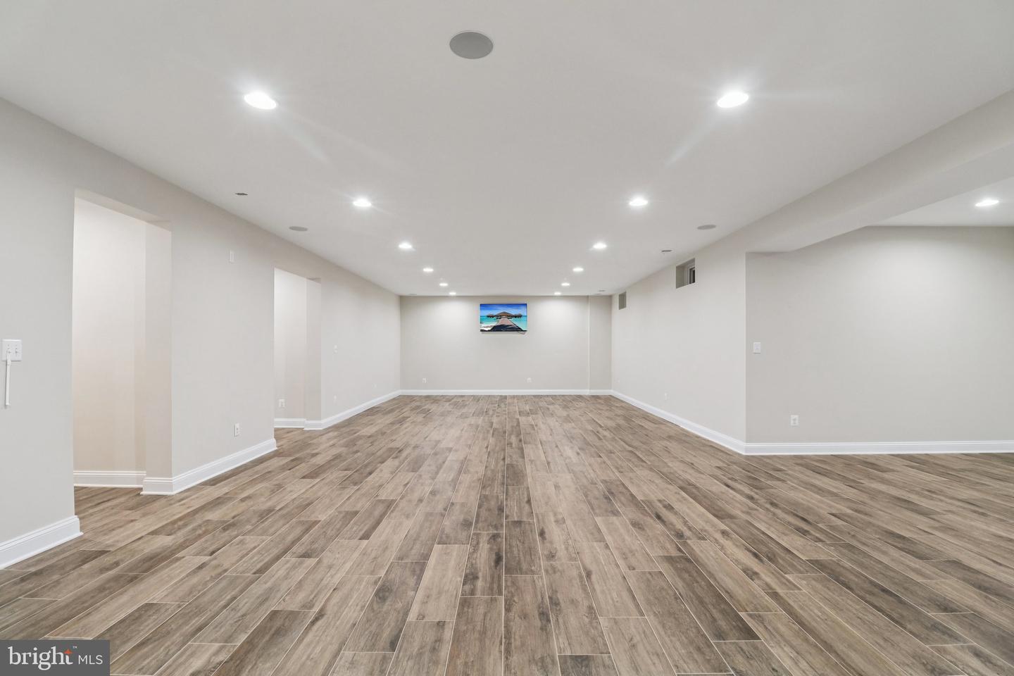 5800 FOX CHAPEL ESTATES DR, FAIRFAX, Virginia 22030, 6 Bedrooms Bedrooms, ,6 BathroomsBathrooms,Residential,For sale,5800 FOX CHAPEL ESTATES DR,VAFX2273616 MLS # VAFX2273616 5800 FOX CHAPEL ESTATES DR, FAIRFAX, Virginia 22030, 6 Bedrooms Bedrooms, ,6 BathroomsBathrooms,Residential,For sale,5800 FOX CHAPEL ESTATES DR,VAFX2273616 MLS # VAFX2273616