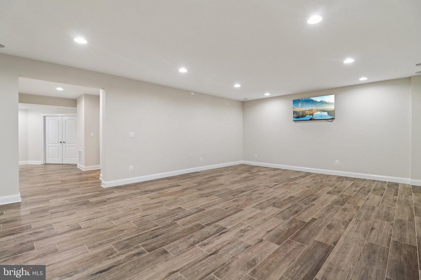 5800 FOX CHAPEL ESTATES DR, FAIRFAX, Virginia 22030, 6 Bedrooms Bedrooms, ,6 BathroomsBathrooms,Residential,For sale,5800 FOX CHAPEL ESTATES DR,VAFX2273616 MLS # VAFX2273616 5800 FOX CHAPEL ESTATES DR, FAIRFAX, Virginia 22030, 6 Bedrooms Bedrooms, ,6 BathroomsBathrooms,Residential,For sale,5800 FOX CHAPEL ESTATES DR,VAFX2273616 MLS # VAFX2273616