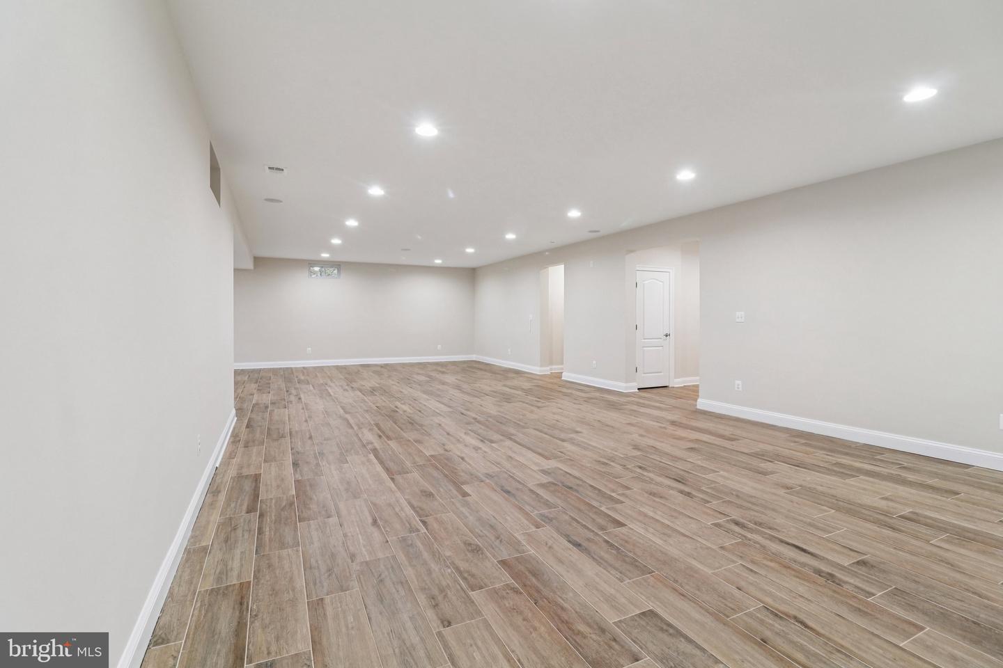 5800 FOX CHAPEL ESTATES DR, FAIRFAX, Virginia 22030, 6 Bedrooms Bedrooms, ,6 BathroomsBathrooms,Residential,For sale,5800 FOX CHAPEL ESTATES DR,VAFX2273616 MLS # VAFX2273616 5800 FOX CHAPEL ESTATES DR, FAIRFAX, Virginia 22030, 6 Bedrooms Bedrooms, ,6 BathroomsBathrooms,Residential,For sale,5800 FOX CHAPEL ESTATES DR,VAFX2273616 MLS # VAFX2273616