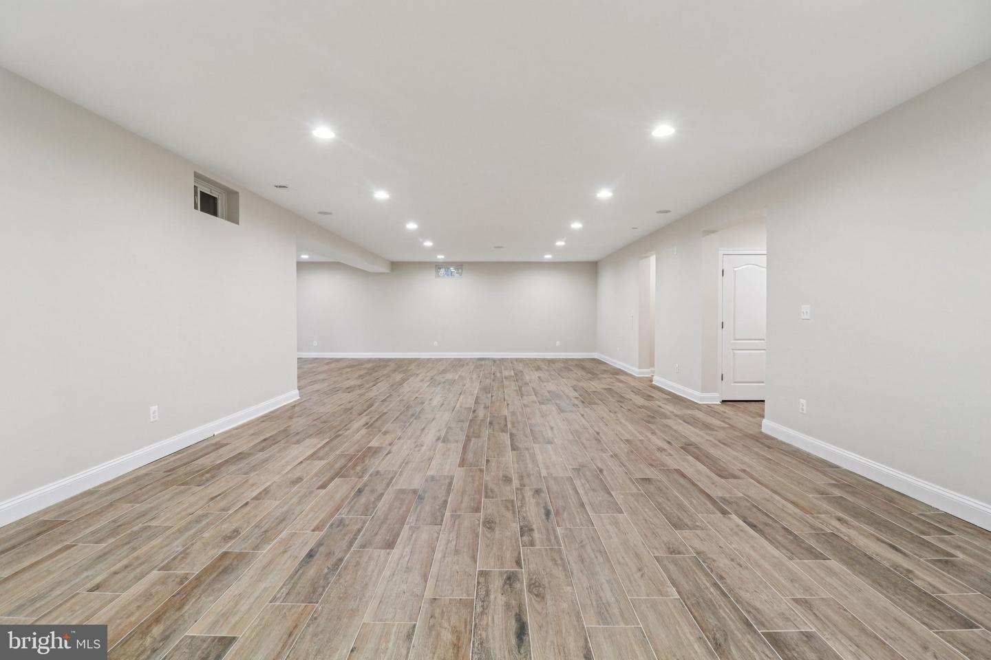 5800 FOX CHAPEL ESTATES DR, FAIRFAX, Virginia 22030, 6 Bedrooms Bedrooms, ,6 BathroomsBathrooms,Residential,For sale,5800 FOX CHAPEL ESTATES DR,VAFX2273616 MLS # VAFX2273616 5800 FOX CHAPEL ESTATES DR, FAIRFAX, Virginia 22030, 6 Bedrooms Bedrooms, ,6 BathroomsBathrooms,Residential,For sale,5800 FOX CHAPEL ESTATES DR,VAFX2273616 MLS # VAFX2273616