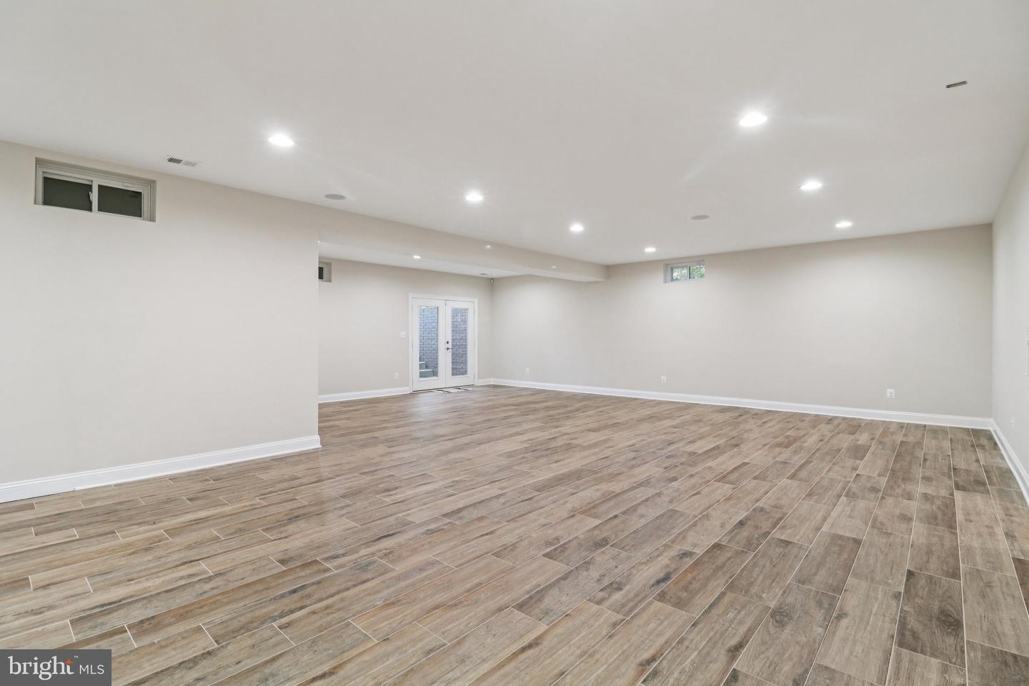 5800 FOX CHAPEL ESTATES DR, FAIRFAX, Virginia 22030, 6 Bedrooms Bedrooms, ,6 BathroomsBathrooms,Residential,For sale,5800 FOX CHAPEL ESTATES DR,VAFX2273616 MLS # VAFX2273616 5800 FOX CHAPEL ESTATES DR, FAIRFAX, Virginia 22030, 6 Bedrooms Bedrooms, ,6 BathroomsBathrooms,Residential,For sale,5800 FOX CHAPEL ESTATES DR,VAFX2273616 MLS # VAFX2273616