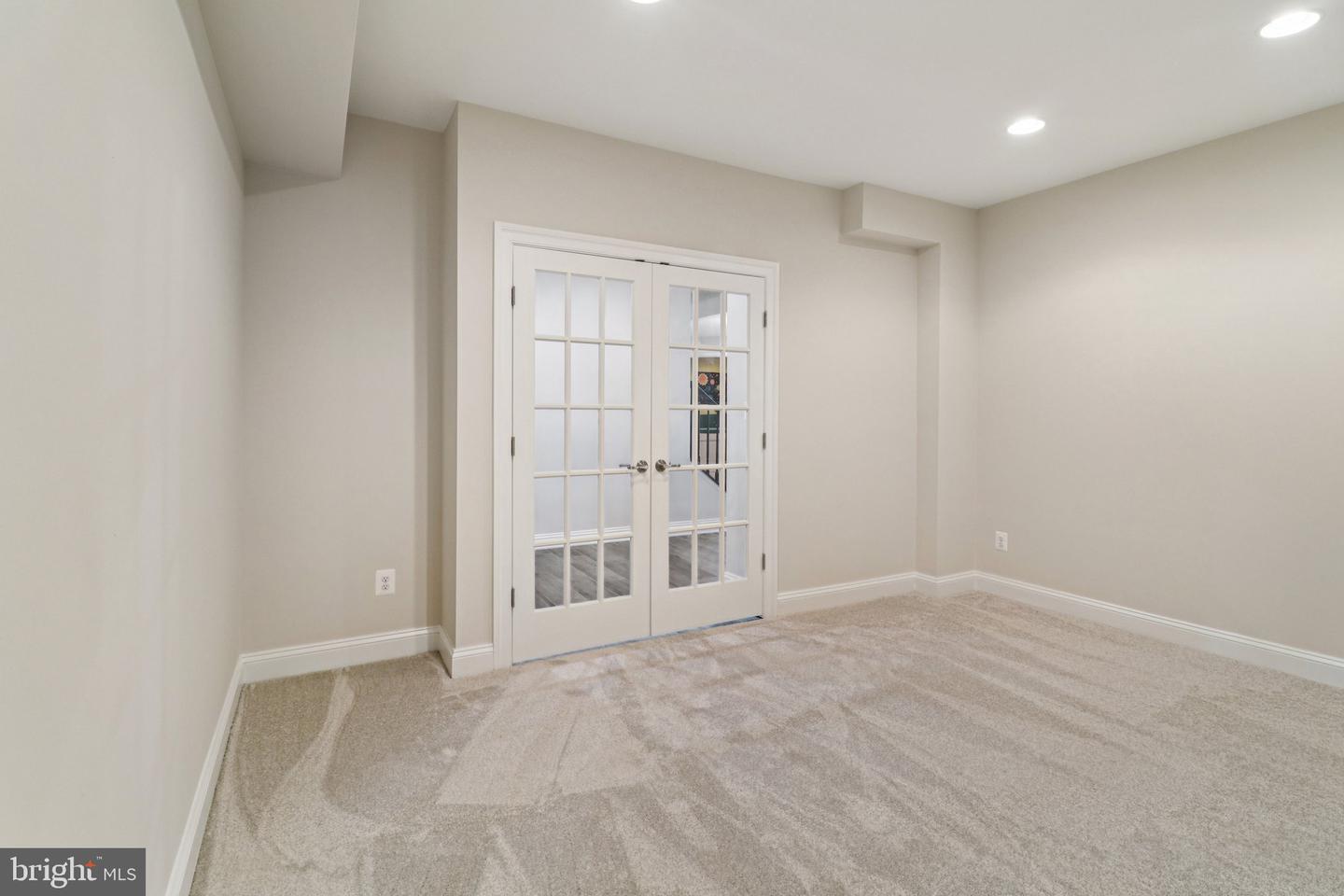 5800 FOX CHAPEL ESTATES DR, FAIRFAX, Virginia 22030, 6 Bedrooms Bedrooms, ,6 BathroomsBathrooms,Residential,For sale,5800 FOX CHAPEL ESTATES DR,VAFX2273616 MLS # VAFX2273616 5800 FOX CHAPEL ESTATES DR, FAIRFAX, Virginia 22030, 6 Bedrooms Bedrooms, ,6 BathroomsBathrooms,Residential,For sale,5800 FOX CHAPEL ESTATES DR,VAFX2273616 MLS # VAFX2273616