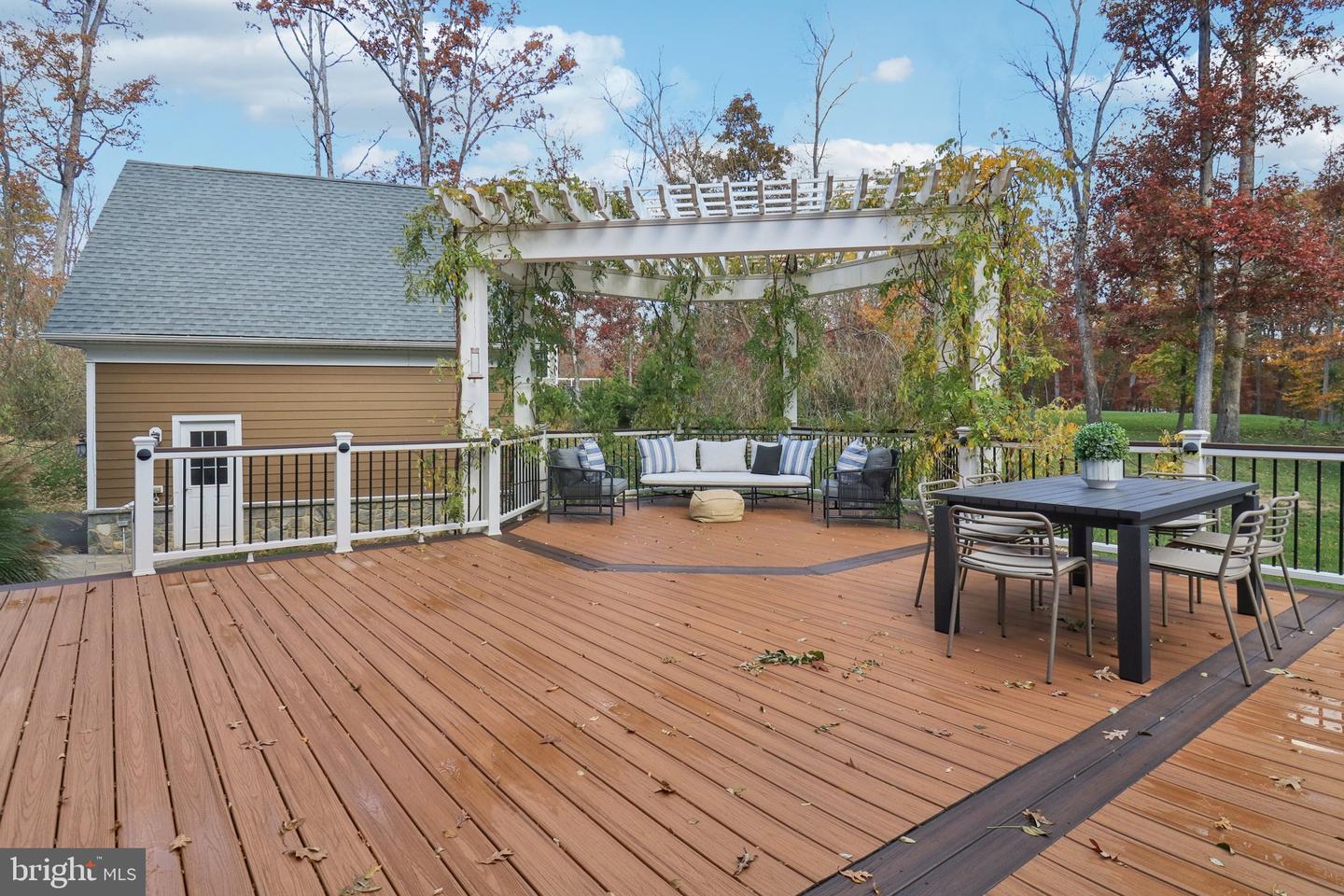 5800 FOX CHAPEL ESTATES DR, FAIRFAX, Virginia 22030, 6 Bedrooms Bedrooms, ,6 BathroomsBathrooms,Residential,For sale,5800 FOX CHAPEL ESTATES DR,VAFX2273616 MLS # VAFX2273616 5800 FOX CHAPEL ESTATES DR, FAIRFAX, Virginia 22030, 6 Bedrooms Bedrooms, ,6 BathroomsBathrooms,Residential,For sale,5800 FOX CHAPEL ESTATES DR,VAFX2273616 MLS # VAFX2273616