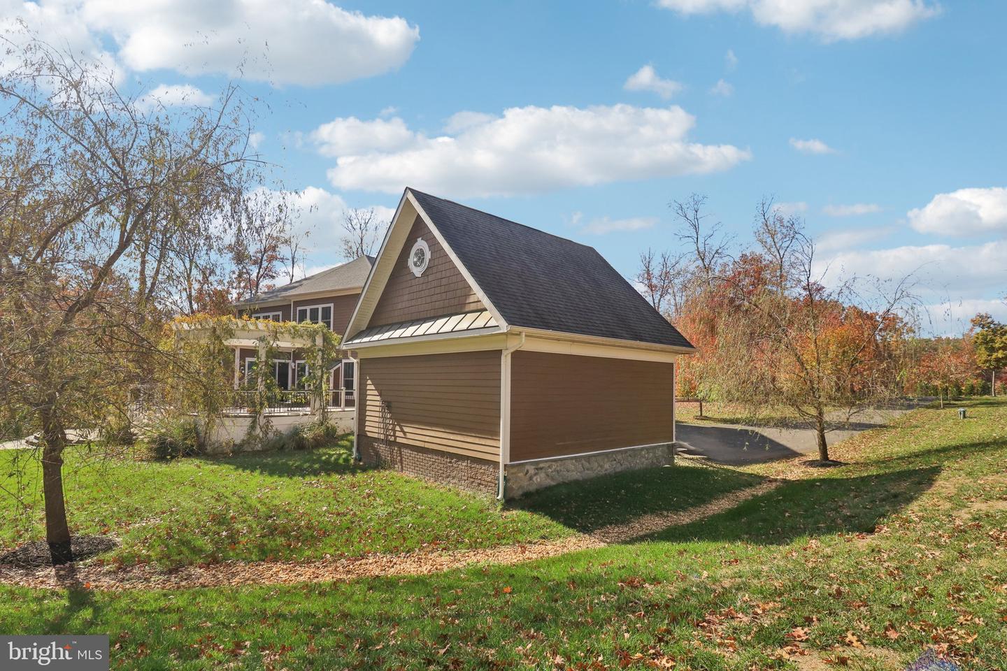 5800 FOX CHAPEL ESTATES DR, FAIRFAX, Virginia 22030, 6 Bedrooms Bedrooms, ,6 BathroomsBathrooms,Residential,For sale,5800 FOX CHAPEL ESTATES DR,VAFX2273616 MLS # VAFX2273616 5800 FOX CHAPEL ESTATES DR, FAIRFAX, Virginia 22030, 6 Bedrooms Bedrooms, ,6 BathroomsBathrooms,Residential,For sale,5800 FOX CHAPEL ESTATES DR,VAFX2273616 MLS # VAFX2273616