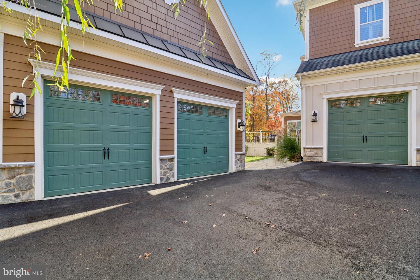 5800 FOX CHAPEL ESTATES DR, FAIRFAX, Virginia 22030, 6 Bedrooms Bedrooms, ,6 BathroomsBathrooms,Residential,For sale,5800 FOX CHAPEL ESTATES DR,VAFX2273616 MLS # VAFX2273616 5800 FOX CHAPEL ESTATES DR, FAIRFAX, Virginia 22030, 6 Bedrooms Bedrooms, ,6 BathroomsBathrooms,Residential,For sale,5800 FOX CHAPEL ESTATES DR,VAFX2273616 MLS # VAFX2273616