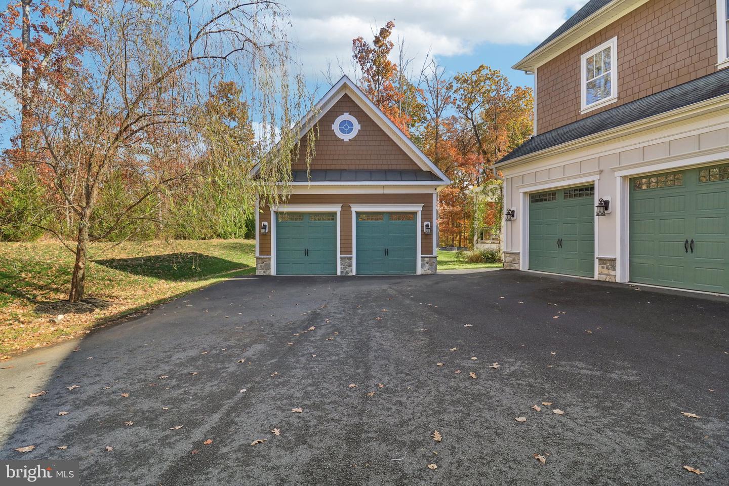 5800 FOX CHAPEL ESTATES DR, FAIRFAX, Virginia 22030, 6 Bedrooms Bedrooms, ,6 BathroomsBathrooms,Residential,For sale,5800 FOX CHAPEL ESTATES DR,VAFX2273616 MLS # VAFX2273616 5800 FOX CHAPEL ESTATES DR, FAIRFAX, Virginia 22030, 6 Bedrooms Bedrooms, ,6 BathroomsBathrooms,Residential,For sale,5800 FOX CHAPEL ESTATES DR,VAFX2273616 MLS # VAFX2273616