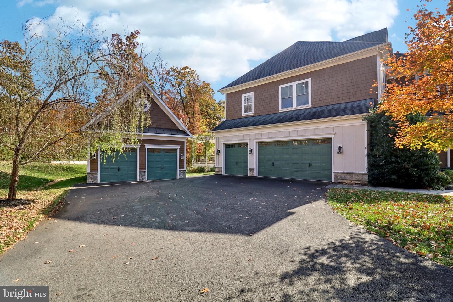 5800 FOX CHAPEL ESTATES DR, FAIRFAX, Virginia 22030, 6 Bedrooms Bedrooms, ,6 BathroomsBathrooms,Residential,For sale,5800 FOX CHAPEL ESTATES DR,VAFX2273616 MLS # VAFX2273616 5800 FOX CHAPEL ESTATES DR, FAIRFAX, Virginia 22030, 6 Bedrooms Bedrooms, ,6 BathroomsBathrooms,Residential,For sale,5800 FOX CHAPEL ESTATES DR,VAFX2273616 MLS # VAFX2273616