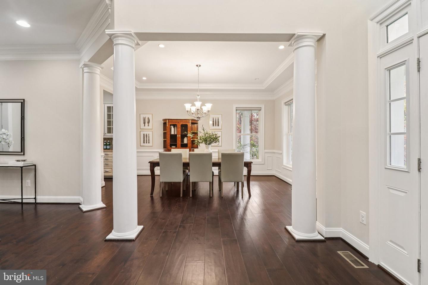 5800 FOX CHAPEL ESTATES DR, FAIRFAX, Virginia 22030, 6 Bedrooms Bedrooms, ,6 BathroomsBathrooms,Residential,For sale,5800 FOX CHAPEL ESTATES DR,VAFX2273616 MLS # VAFX2273616 5800 FOX CHAPEL ESTATES DR, FAIRFAX, Virginia 22030, 6 Bedrooms Bedrooms, ,6 BathroomsBathrooms,Residential,For sale,5800 FOX CHAPEL ESTATES DR,VAFX2273616 MLS # VAFX2273616