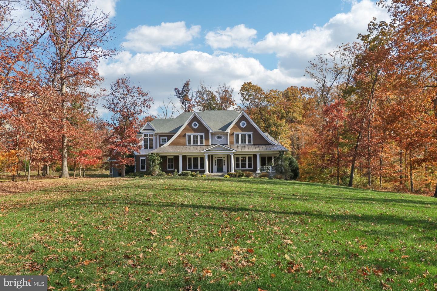 5800 FOX CHAPEL ESTATES DR, FAIRFAX, Virginia 22030, 6 Bedrooms Bedrooms, ,6 BathroomsBathrooms,Residential,For sale,5800 FOX CHAPEL ESTATES DR,VAFX2273616 MLS # VAFX2273616 5800 FOX CHAPEL ESTATES DR, FAIRFAX, Virginia 22030, 6 Bedrooms Bedrooms, ,6 BathroomsBathrooms,Residential,For sale,5800 FOX CHAPEL ESTATES DR,VAFX2273616 MLS # VAFX2273616