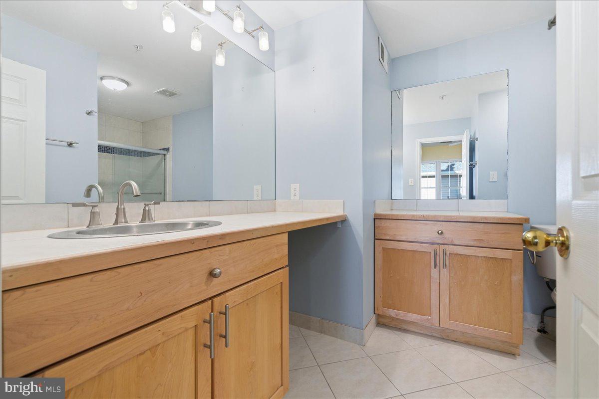 20419 RIVERBEND SQ #301, STERLING, Virginia 20165, 2 Bedrooms Bedrooms, ,2 BathroomsBathrooms,Residential,For sale,20419 RIVERBEND SQ #301,VALO2108762 MLS # VALO2108762 20419 RIVERBEND SQ #301, STERLING, Virginia 20165, 2 Bedrooms Bedrooms, ,2 BathroomsBathrooms,Residential,For sale,20419 RIVERBEND SQ #301,VALO2108762 MLS # VALO2108762