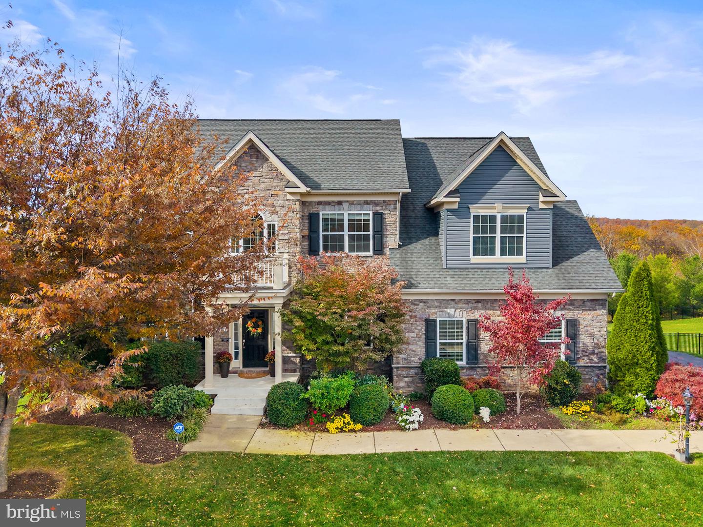 21015 HONEYCREEPER PL, LEESBURG, Virginia 20175, 5 Bedrooms Bedrooms, ,4 BathroomsBathrooms,Residential,For sale,21015 HONEYCREEPER PL,VALO2108778 MLS # VALO2108778