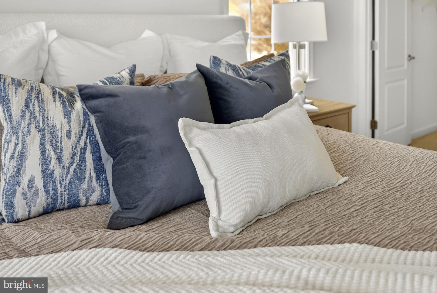 21015 HONEYCREEPER PL, LEESBURG, Virginia 20175, 5 Bedrooms Bedrooms, ,4 BathroomsBathrooms,Residential,For sale,21015 HONEYCREEPER PL,VALO2108778 MLS # VALO2108778