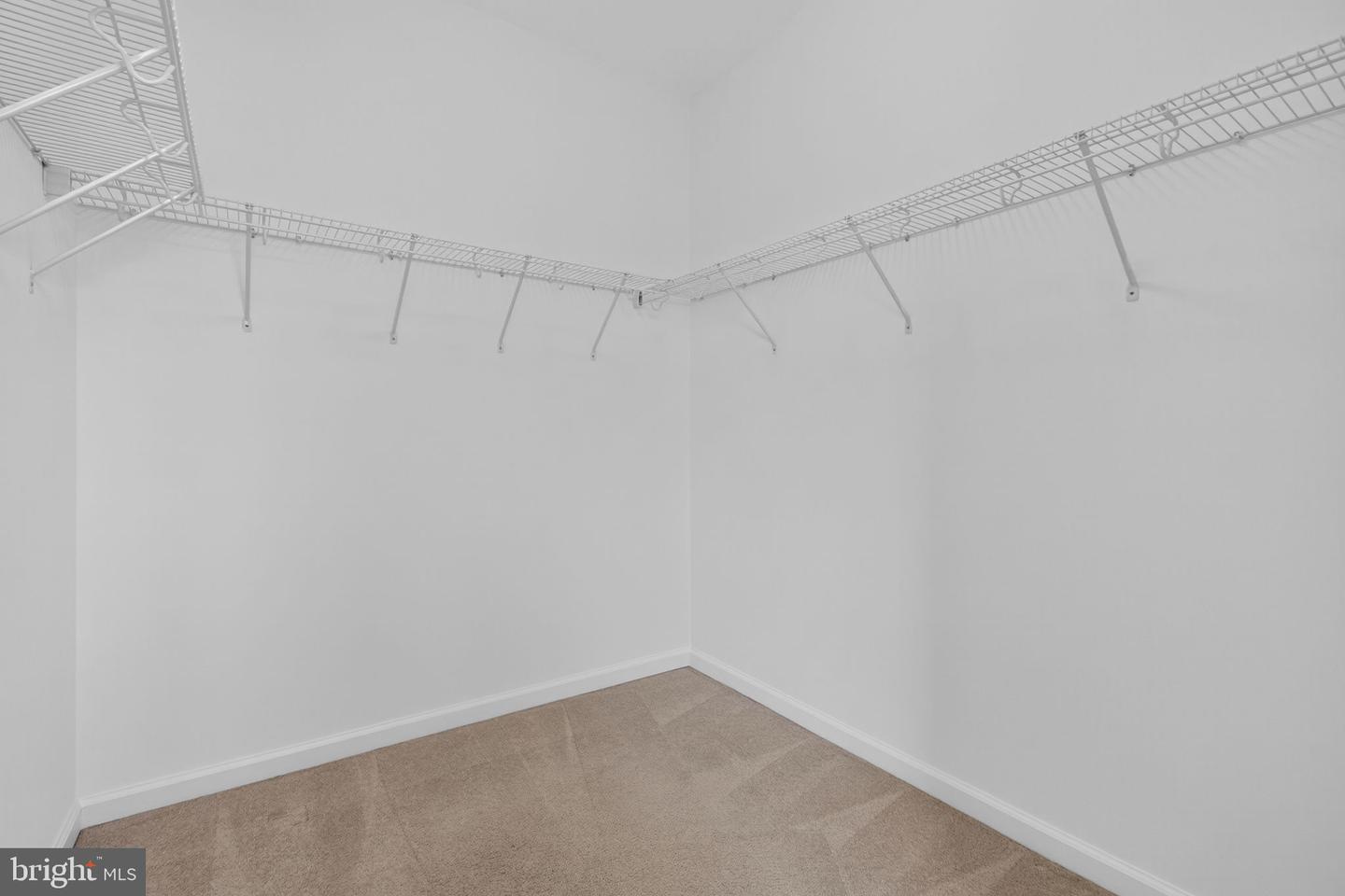 21015 HONEYCREEPER PL, LEESBURG, Virginia 20175, 5 Bedrooms Bedrooms, ,4 BathroomsBathrooms,Residential,For sale,21015 HONEYCREEPER PL,VALO2108778 MLS # VALO2108778