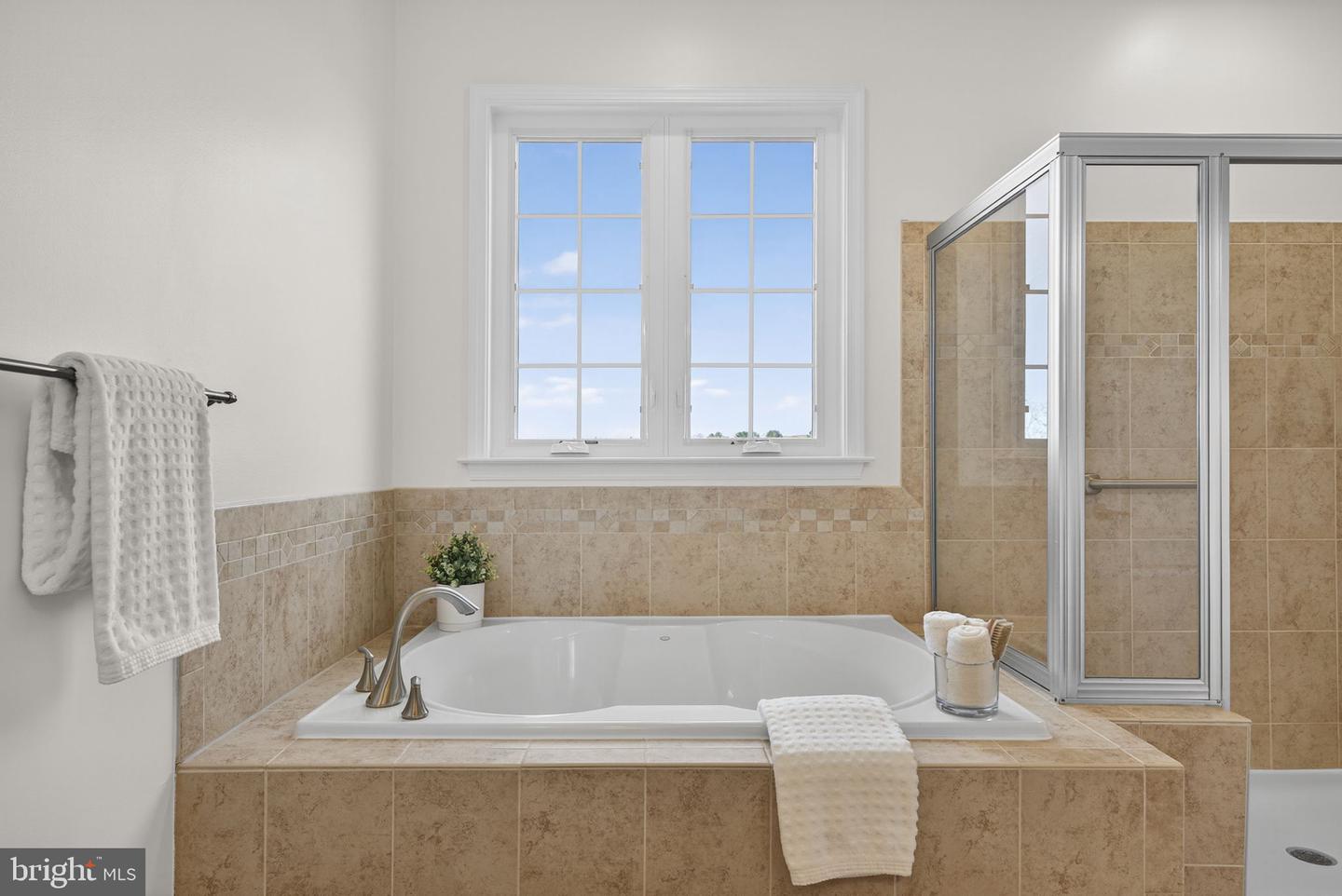 21015 HONEYCREEPER PL, LEESBURG, Virginia 20175, 5 Bedrooms Bedrooms, ,4 BathroomsBathrooms,Residential,For sale,21015 HONEYCREEPER PL,VALO2108778 MLS # VALO2108778