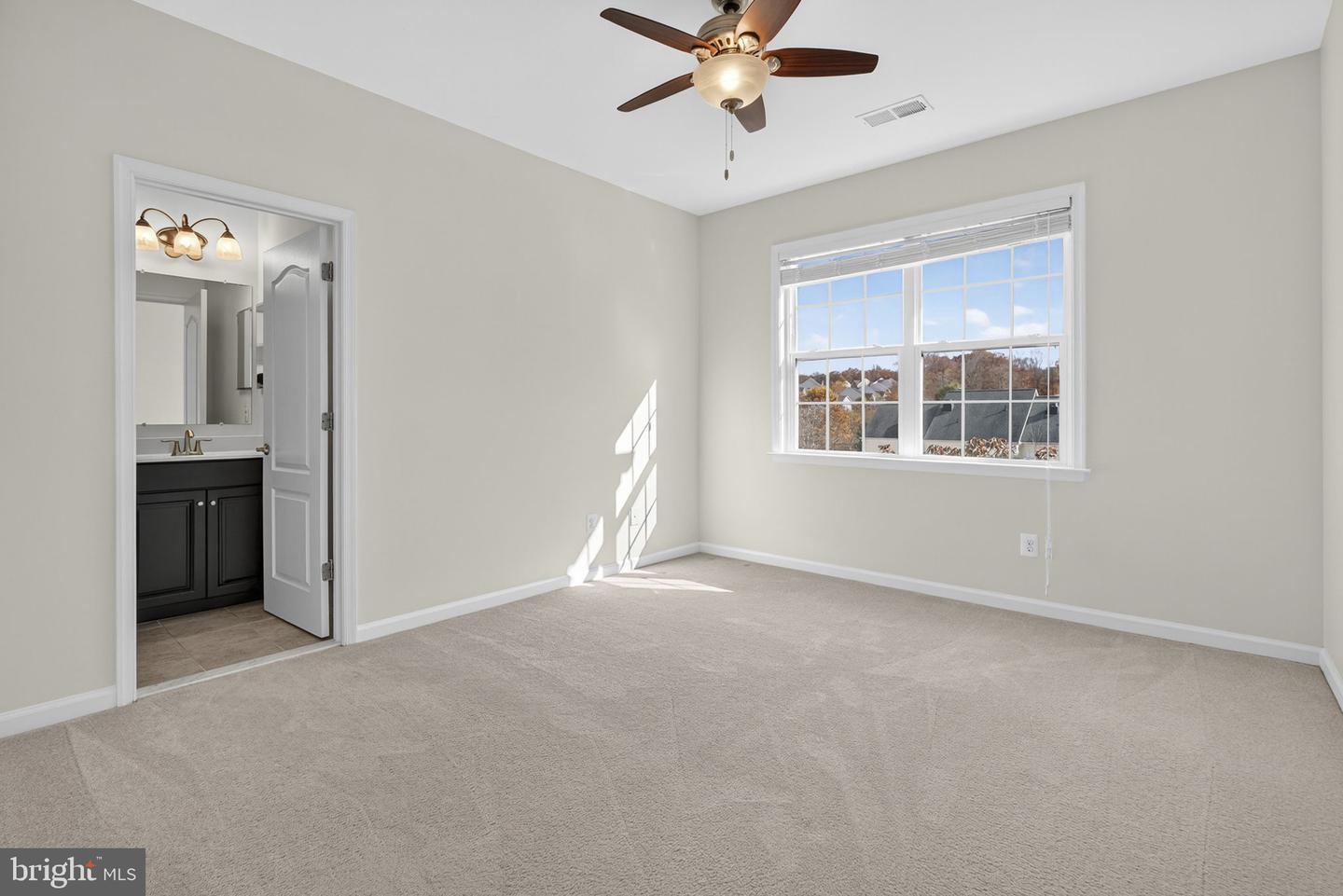 21015 HONEYCREEPER PL, LEESBURG, Virginia 20175, 5 Bedrooms Bedrooms, ,4 BathroomsBathrooms,Residential,For sale,21015 HONEYCREEPER PL,VALO2108778 MLS # VALO2108778