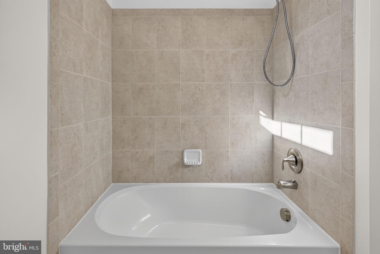 21015 HONEYCREEPER PL, LEESBURG, Virginia 20175, 5 Bedrooms Bedrooms, ,4 BathroomsBathrooms,Residential,For sale,21015 HONEYCREEPER PL,VALO2108778 MLS # VALO2108778