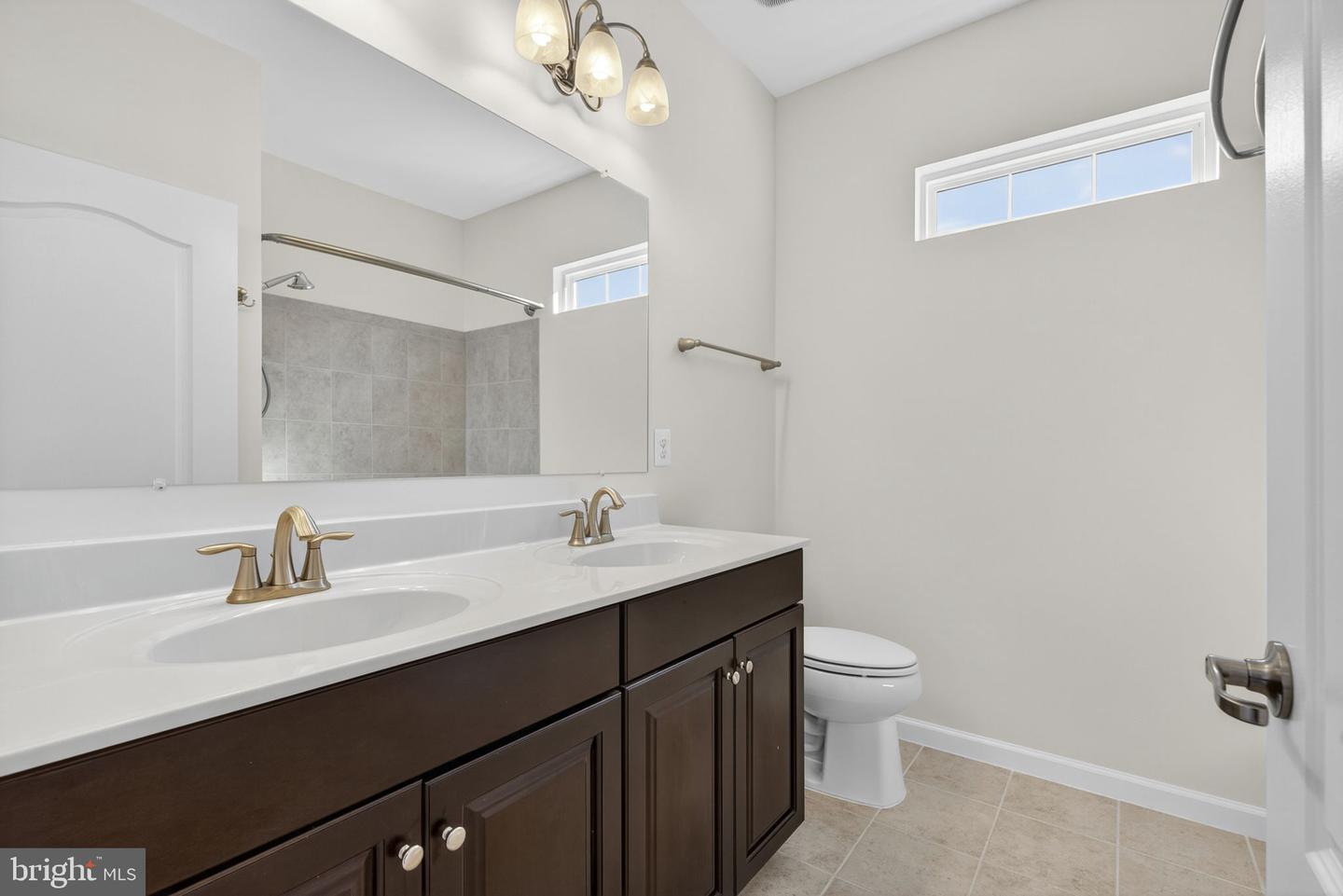 21015 HONEYCREEPER PL, LEESBURG, Virginia 20175, 5 Bedrooms Bedrooms, ,4 BathroomsBathrooms,Residential,For sale,21015 HONEYCREEPER PL,VALO2108778 MLS # VALO2108778