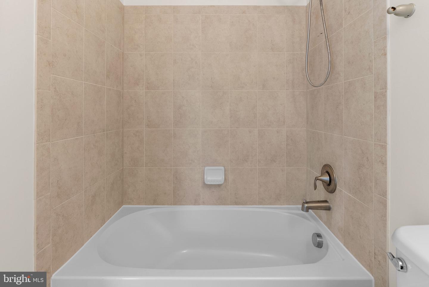 21015 HONEYCREEPER PL, LEESBURG, Virginia 20175, 5 Bedrooms Bedrooms, ,4 BathroomsBathrooms,Residential,For sale,21015 HONEYCREEPER PL,VALO2108778 MLS # VALO2108778