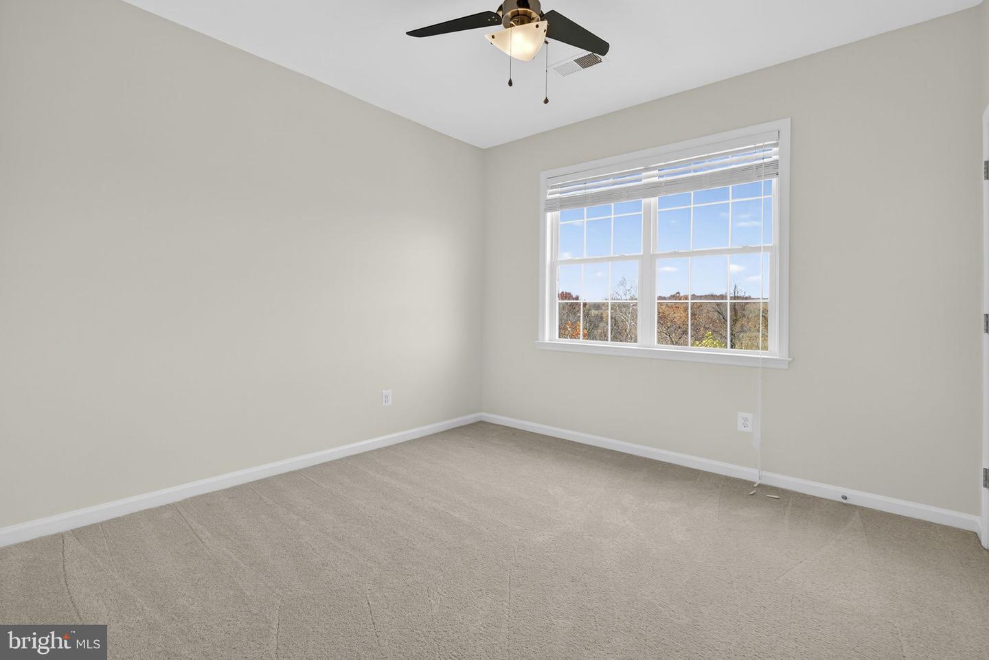 21015 HONEYCREEPER PL, LEESBURG, Virginia 20175, 5 Bedrooms Bedrooms, ,4 BathroomsBathrooms,Residential,For sale,21015 HONEYCREEPER PL,VALO2108778 MLS # VALO2108778