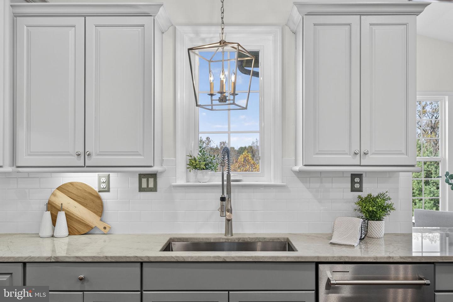 21015 HONEYCREEPER PL, LEESBURG, Virginia 20175, 5 Bedrooms Bedrooms, ,4 BathroomsBathrooms,Residential,For sale,21015 HONEYCREEPER PL,VALO2108778 MLS # VALO2108778