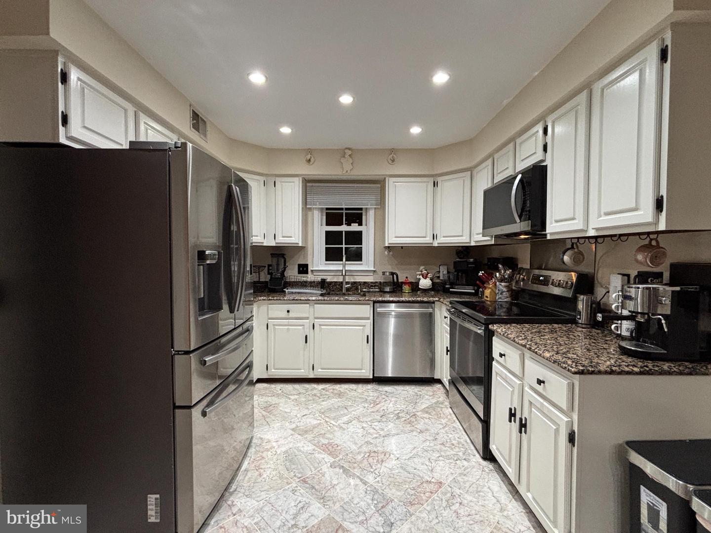 3606 CANOE BIRCH CT, FAIRFAX, Virginia 22033, 4 Bedrooms Bedrooms, 8 Rooms Rooms,3 BathroomsBathrooms,Residential,For sale,3606 CANOE BIRCH CT,VAFX2274422 MLS # VAFX2274422 3606 CANOE BIRCH CT, FAIRFAX, Virginia 22033, 4 Bedrooms Bedrooms, 8 Rooms Rooms,3 BathroomsBathrooms,Residential,For sale,3606 CANOE BIRCH CT,VAFX2274422 MLS # VAFX2274422