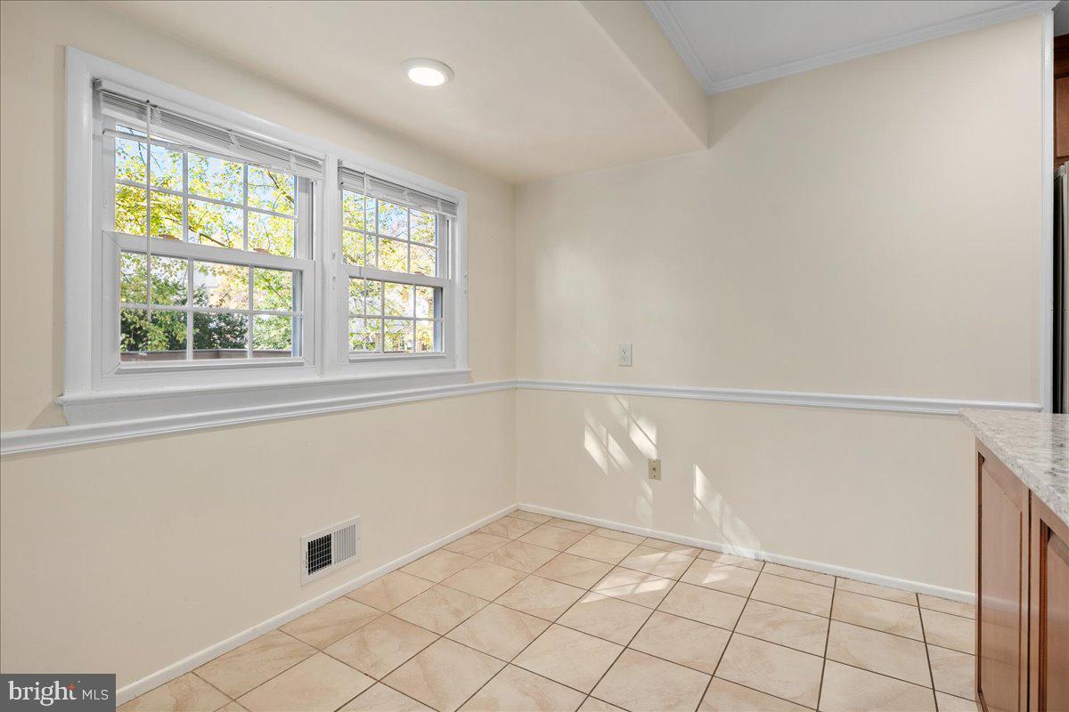 3026 BATTERSEA LN, ALEXANDRIA, Virginia 22309, 5 Bedrooms Bedrooms, ,3 BathroomsBathrooms,Residential,For sale,3026 BATTERSEA LN,VAFX2274490 MLS # VAFX2274490 3026 BATTERSEA LN, ALEXANDRIA, Virginia 22309, 5 Bedrooms Bedrooms, ,3 BathroomsBathrooms,Residential,For sale,3026 BATTERSEA LN,VAFX2274490 MLS # VAFX2274490