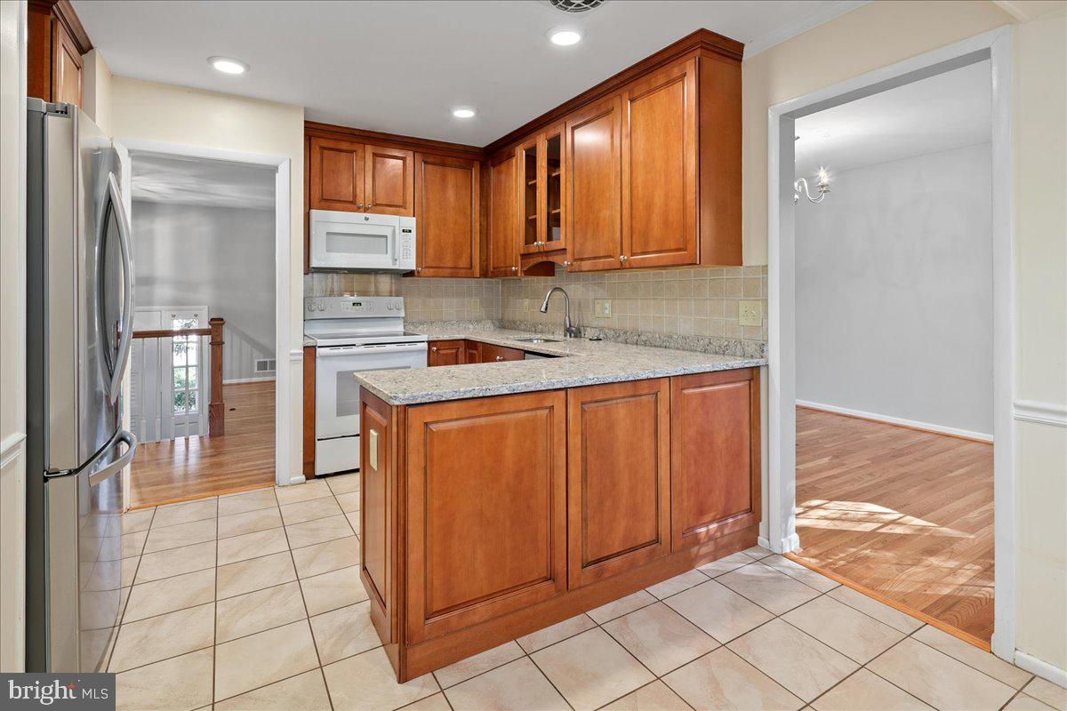 3026 BATTERSEA LN, ALEXANDRIA, Virginia 22309, 5 Bedrooms Bedrooms, ,3 BathroomsBathrooms,Residential,For sale,3026 BATTERSEA LN,VAFX2274490 MLS # VAFX2274490 3026 BATTERSEA LN, ALEXANDRIA, Virginia 22309, 5 Bedrooms Bedrooms, ,3 BathroomsBathrooms,Residential,For sale,3026 BATTERSEA LN,VAFX2274490 MLS # VAFX2274490