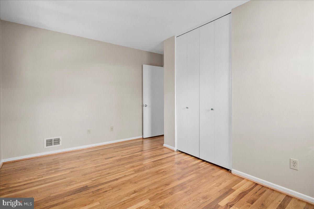 3026 BATTERSEA LN, ALEXANDRIA, Virginia 22309, 5 Bedrooms Bedrooms, ,3 BathroomsBathrooms,Residential,For sale,3026 BATTERSEA LN,VAFX2274490 MLS # VAFX2274490 3026 BATTERSEA LN, ALEXANDRIA, Virginia 22309, 5 Bedrooms Bedrooms, ,3 BathroomsBathrooms,Residential,For sale,3026 BATTERSEA LN,VAFX2274490 MLS # VAFX2274490