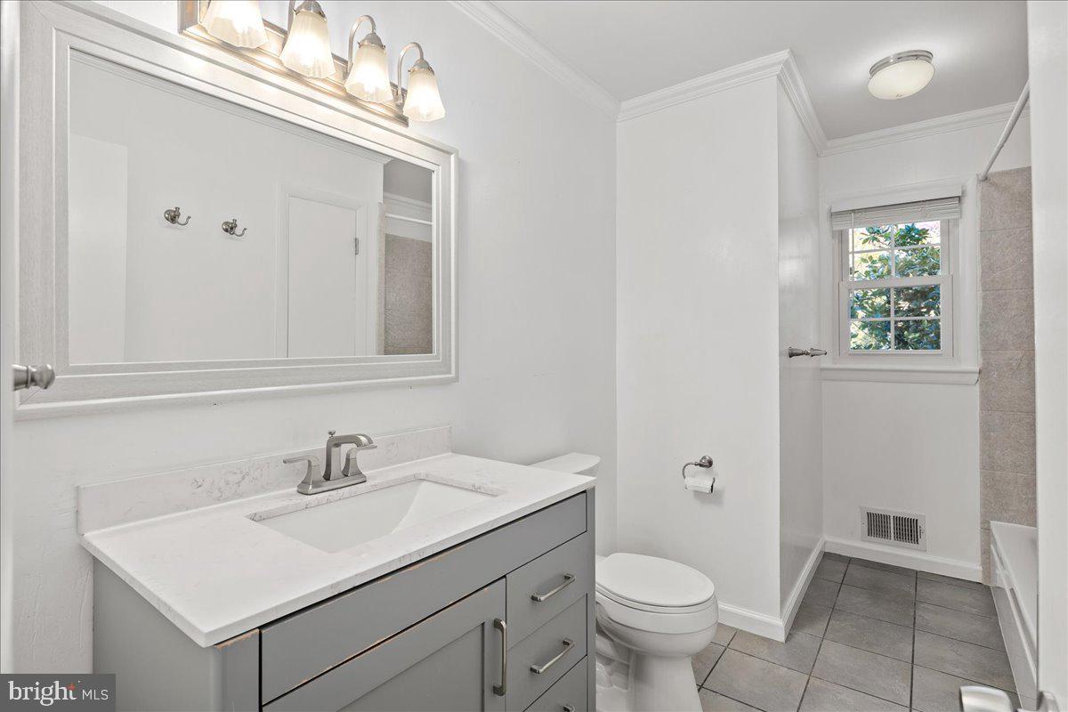 3026 BATTERSEA LN, ALEXANDRIA, Virginia 22309, 5 Bedrooms Bedrooms, ,3 BathroomsBathrooms,Residential,For sale,3026 BATTERSEA LN,VAFX2274490 MLS # VAFX2274490 3026 BATTERSEA LN, ALEXANDRIA, Virginia 22309, 5 Bedrooms Bedrooms, ,3 BathroomsBathrooms,Residential,For sale,3026 BATTERSEA LN,VAFX2274490 MLS # VAFX2274490