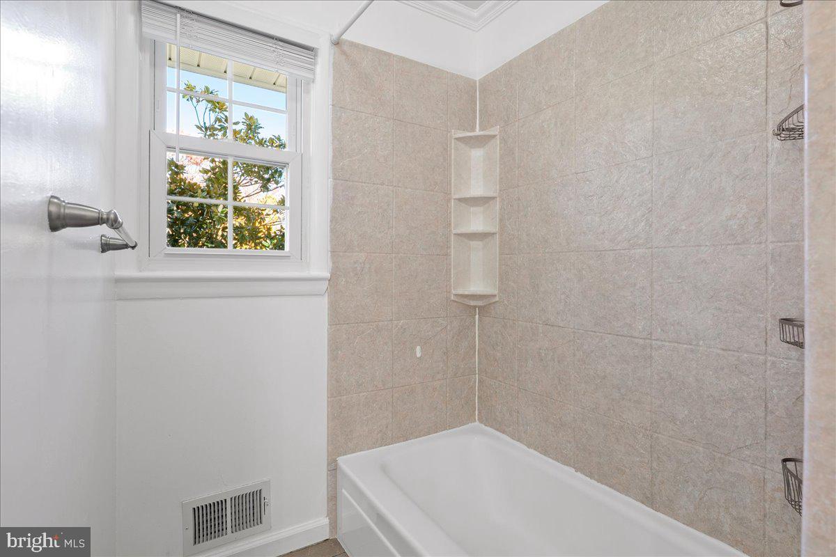 3026 BATTERSEA LN, ALEXANDRIA, Virginia 22309, 5 Bedrooms Bedrooms, ,3 BathroomsBathrooms,Residential,For sale,3026 BATTERSEA LN,VAFX2274490 MLS # VAFX2274490 3026 BATTERSEA LN, ALEXANDRIA, Virginia 22309, 5 Bedrooms Bedrooms, ,3 BathroomsBathrooms,Residential,For sale,3026 BATTERSEA LN,VAFX2274490 MLS # VAFX2274490