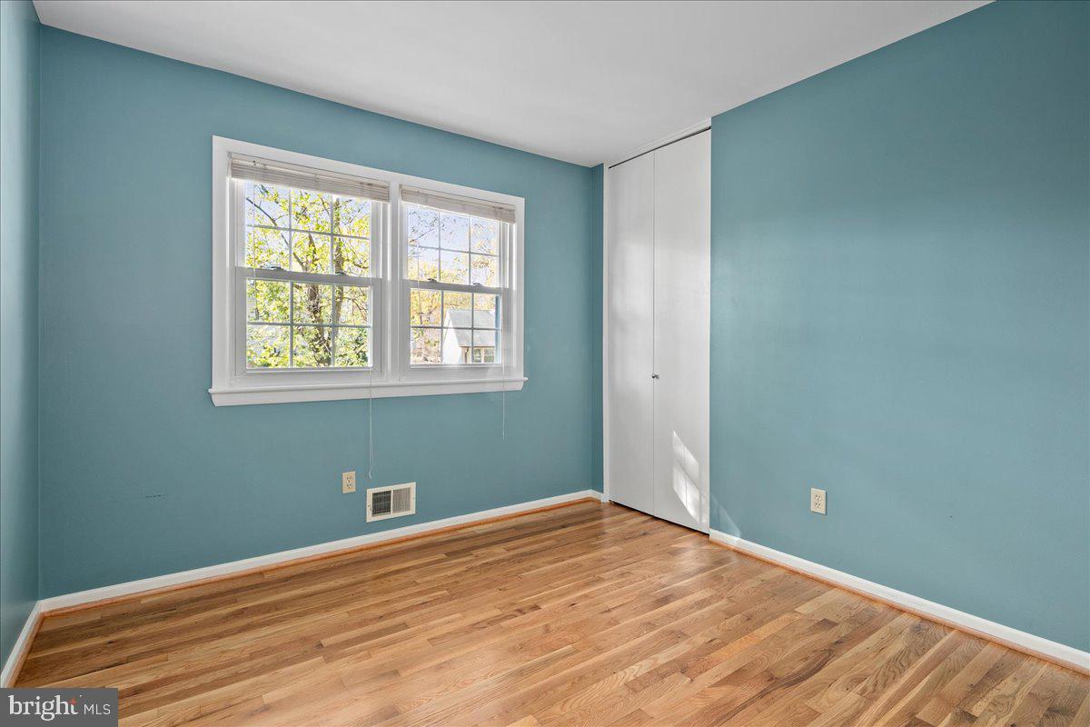 3026 BATTERSEA LN, ALEXANDRIA, Virginia 22309, 5 Bedrooms Bedrooms, ,3 BathroomsBathrooms,Residential,For sale,3026 BATTERSEA LN,VAFX2274490 MLS # VAFX2274490 3026 BATTERSEA LN, ALEXANDRIA, Virginia 22309, 5 Bedrooms Bedrooms, ,3 BathroomsBathrooms,Residential,For sale,3026 BATTERSEA LN,VAFX2274490 MLS # VAFX2274490