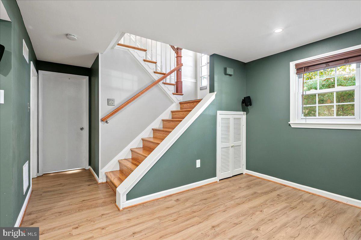 3026 BATTERSEA LN, ALEXANDRIA, Virginia 22309, 5 Bedrooms Bedrooms, ,3 BathroomsBathrooms,Residential,For sale,3026 BATTERSEA LN,VAFX2274490 MLS # VAFX2274490 3026 BATTERSEA LN, ALEXANDRIA, Virginia 22309, 5 Bedrooms Bedrooms, ,3 BathroomsBathrooms,Residential,For sale,3026 BATTERSEA LN,VAFX2274490 MLS # VAFX2274490