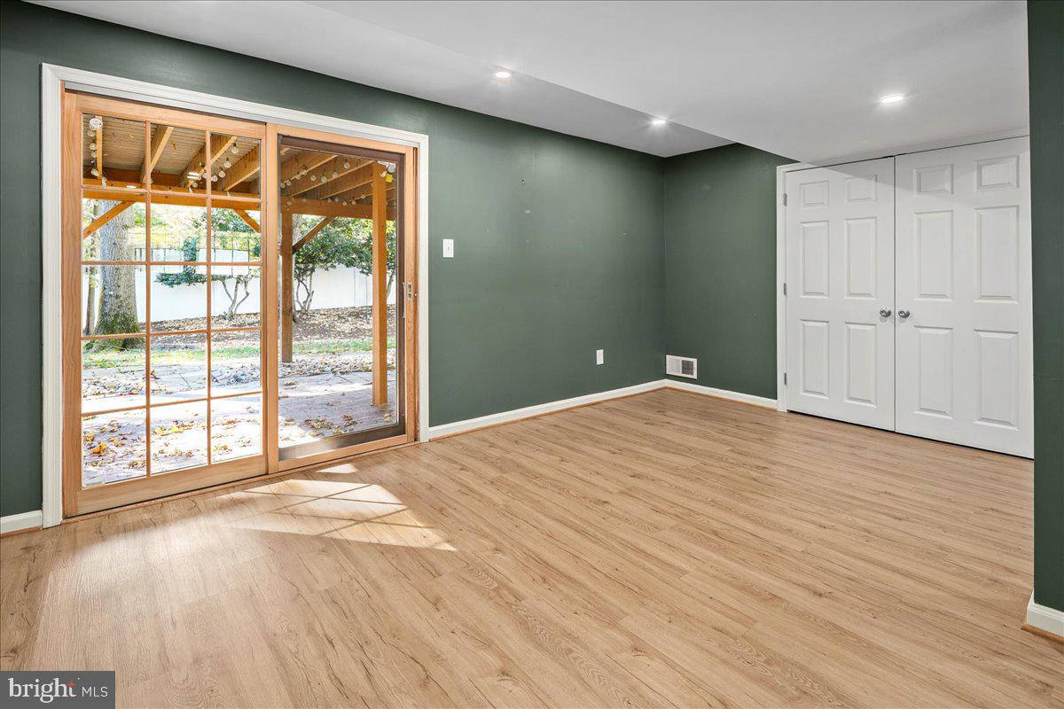 3026 BATTERSEA LN, ALEXANDRIA, Virginia 22309, 5 Bedrooms Bedrooms, ,3 BathroomsBathrooms,Residential,For sale,3026 BATTERSEA LN,VAFX2274490 MLS # VAFX2274490 3026 BATTERSEA LN, ALEXANDRIA, Virginia 22309, 5 Bedrooms Bedrooms, ,3 BathroomsBathrooms,Residential,For sale,3026 BATTERSEA LN,VAFX2274490 MLS # VAFX2274490