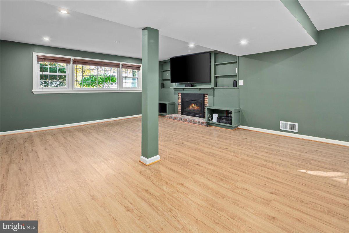 3026 BATTERSEA LN, ALEXANDRIA, Virginia 22309, 5 Bedrooms Bedrooms, ,3 BathroomsBathrooms,Residential,For sale,3026 BATTERSEA LN,VAFX2274490 MLS # VAFX2274490 3026 BATTERSEA LN, ALEXANDRIA, Virginia 22309, 5 Bedrooms Bedrooms, ,3 BathroomsBathrooms,Residential,For sale,3026 BATTERSEA LN,VAFX2274490 MLS # VAFX2274490