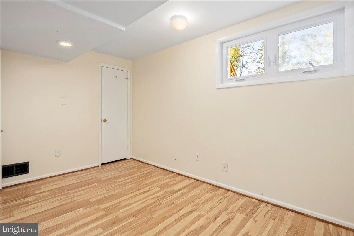 3026 BATTERSEA LN, ALEXANDRIA, Virginia 22309, 5 Bedrooms Bedrooms, ,3 BathroomsBathrooms,Residential,For sale,3026 BATTERSEA LN,VAFX2274490 MLS # VAFX2274490 3026 BATTERSEA LN, ALEXANDRIA, Virginia 22309, 5 Bedrooms Bedrooms, ,3 BathroomsBathrooms,Residential,For sale,3026 BATTERSEA LN,VAFX2274490 MLS # VAFX2274490