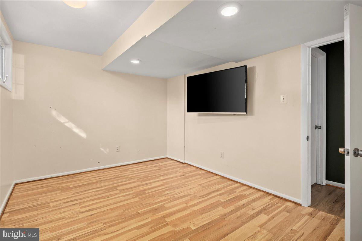 3026 BATTERSEA LN, ALEXANDRIA, Virginia 22309, 5 Bedrooms Bedrooms, ,3 BathroomsBathrooms,Residential,For sale,3026 BATTERSEA LN,VAFX2274490 MLS # VAFX2274490 3026 BATTERSEA LN, ALEXANDRIA, Virginia 22309, 5 Bedrooms Bedrooms, ,3 BathroomsBathrooms,Residential,For sale,3026 BATTERSEA LN,VAFX2274490 MLS # VAFX2274490