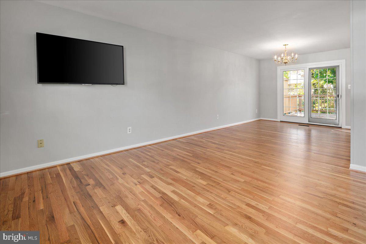 3026 BATTERSEA LN, ALEXANDRIA, Virginia 22309, 5 Bedrooms Bedrooms, ,3 BathroomsBathrooms,Residential,For sale,3026 BATTERSEA LN,VAFX2274490 MLS # VAFX2274490 3026 BATTERSEA LN, ALEXANDRIA, Virginia 22309, 5 Bedrooms Bedrooms, ,3 BathroomsBathrooms,Residential,For sale,3026 BATTERSEA LN,VAFX2274490 MLS # VAFX2274490