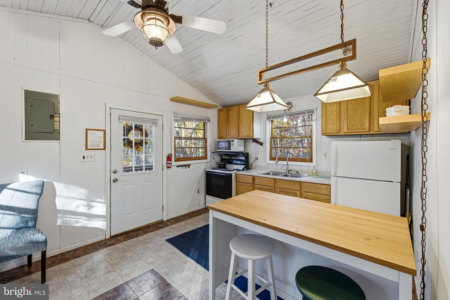 335 WILDWOOD LN, SHENANDOAH, Virginia 22849, 2 Bedrooms Bedrooms, ,1 BathroomBathrooms,Residential,For sale,335 WILDWOOD LN,VAPA2005504 MLS # VAPA2005504 335 WILDWOOD LN, SHENANDOAH, Virginia 22849, 2 Bedrooms Bedrooms, ,1 BathroomBathrooms,Residential,For sale,335 WILDWOOD LN,VAPA2005504 MLS # VAPA2005504