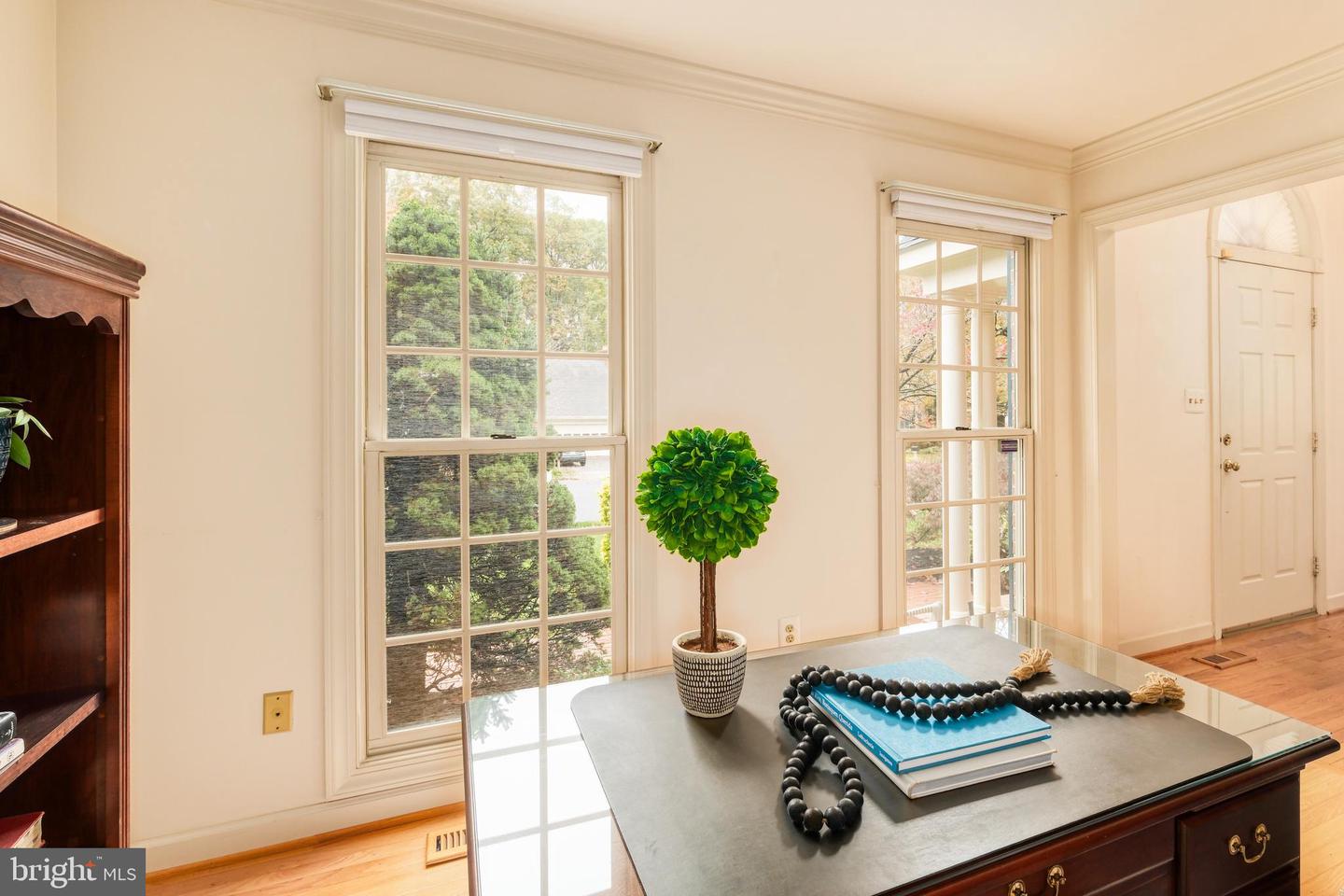 8625 OAK CHASE CIR, FAIRFAX STATION, Virginia 22039, 4 Bedrooms Bedrooms, ,3 BathroomsBathrooms,Residential,For sale,8625 OAK CHASE CIR,VAFX2275080 MLS # VAFX2275080 8625 OAK CHASE CIR, FAIRFAX STATION, Virginia 22039, 4 Bedrooms Bedrooms, ,3 BathroomsBathrooms,Residential,For sale,8625 OAK CHASE CIR,VAFX2275080 MLS # VAFX2275080