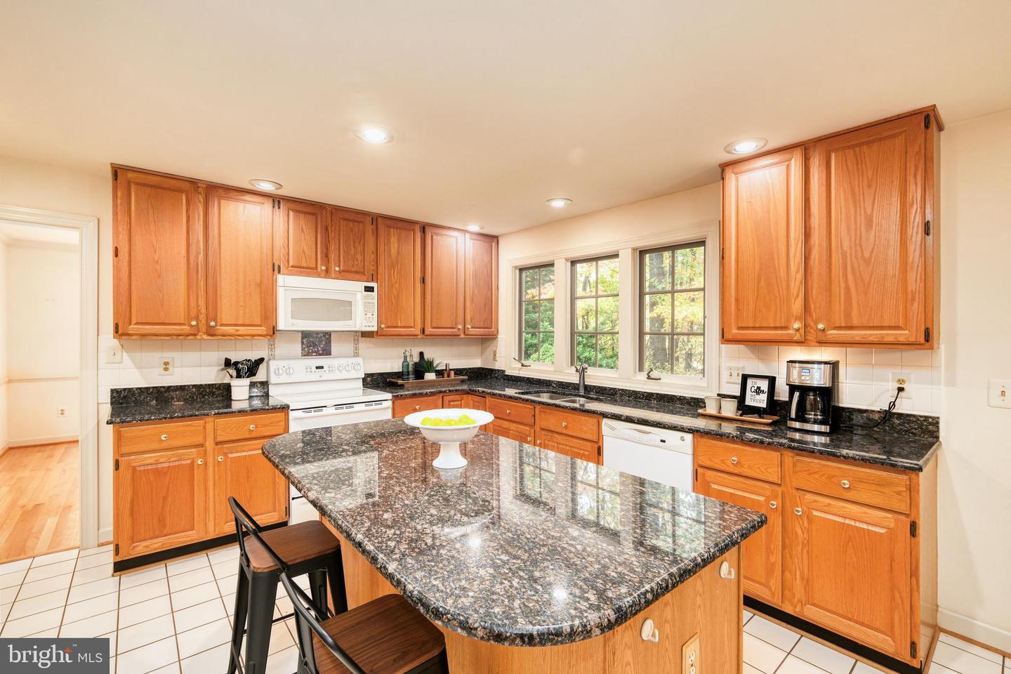 8625 OAK CHASE CIR, FAIRFAX STATION, Virginia 22039, 4 Bedrooms Bedrooms, ,3 BathroomsBathrooms,Residential,For sale,8625 OAK CHASE CIR,VAFX2275080 MLS # VAFX2275080 8625 OAK CHASE CIR, FAIRFAX STATION, Virginia 22039, 4 Bedrooms Bedrooms, ,3 BathroomsBathrooms,Residential,For sale,8625 OAK CHASE CIR,VAFX2275080 MLS # VAFX2275080