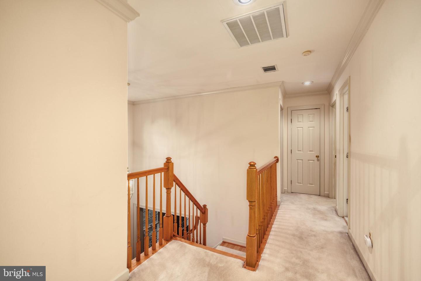 8625 OAK CHASE CIR, FAIRFAX STATION, Virginia 22039, 4 Bedrooms Bedrooms, ,3 BathroomsBathrooms,Residential,For sale,8625 OAK CHASE CIR,VAFX2275080 MLS # VAFX2275080 8625 OAK CHASE CIR, FAIRFAX STATION, Virginia 22039, 4 Bedrooms Bedrooms, ,3 BathroomsBathrooms,Residential,For sale,8625 OAK CHASE CIR,VAFX2275080 MLS # VAFX2275080