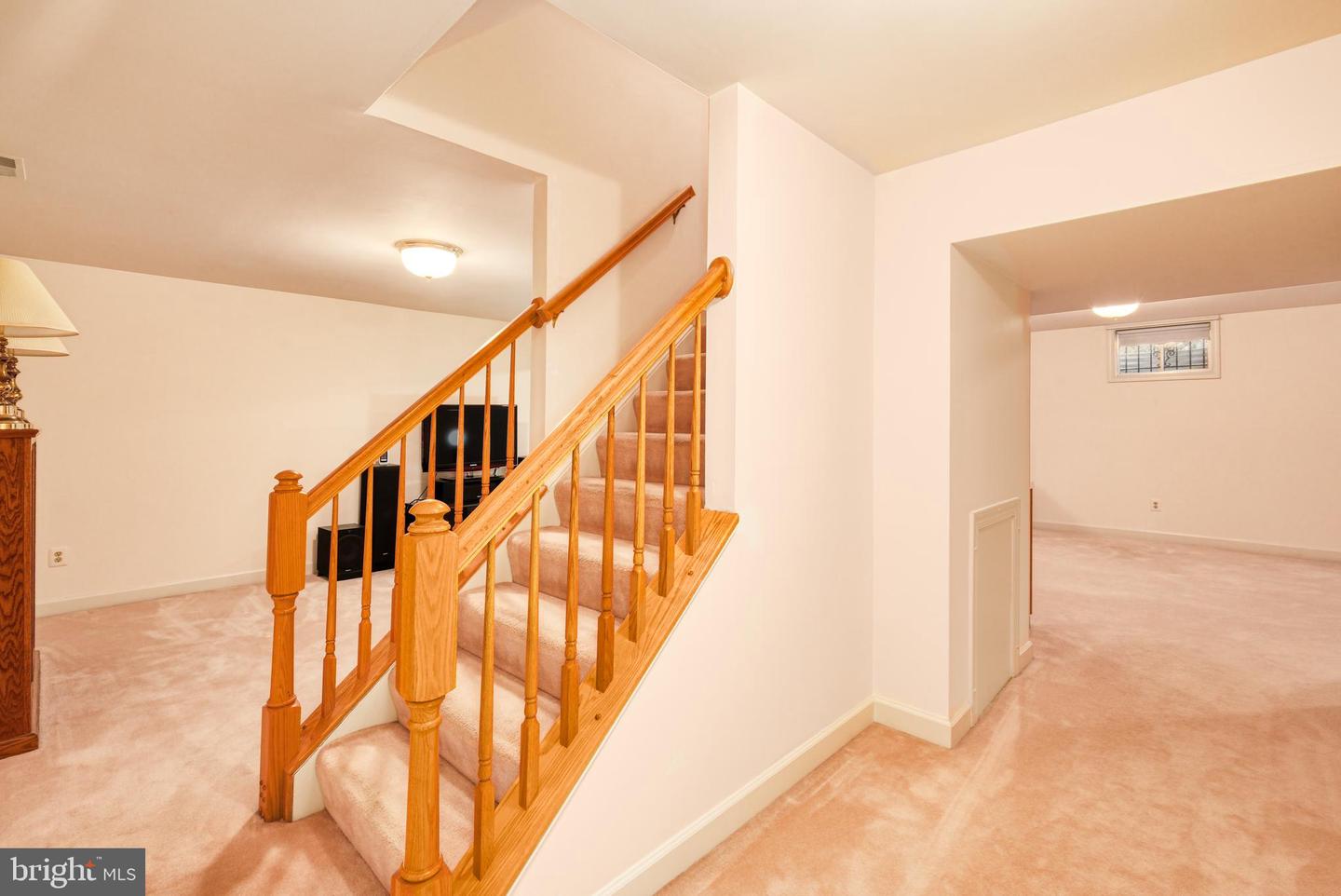 8625 OAK CHASE CIR, FAIRFAX STATION, Virginia 22039, 4 Bedrooms Bedrooms, ,3 BathroomsBathrooms,Residential,For sale,8625 OAK CHASE CIR,VAFX2275080 MLS # VAFX2275080 8625 OAK CHASE CIR, FAIRFAX STATION, Virginia 22039, 4 Bedrooms Bedrooms, ,3 BathroomsBathrooms,Residential,For sale,8625 OAK CHASE CIR,VAFX2275080 MLS # VAFX2275080