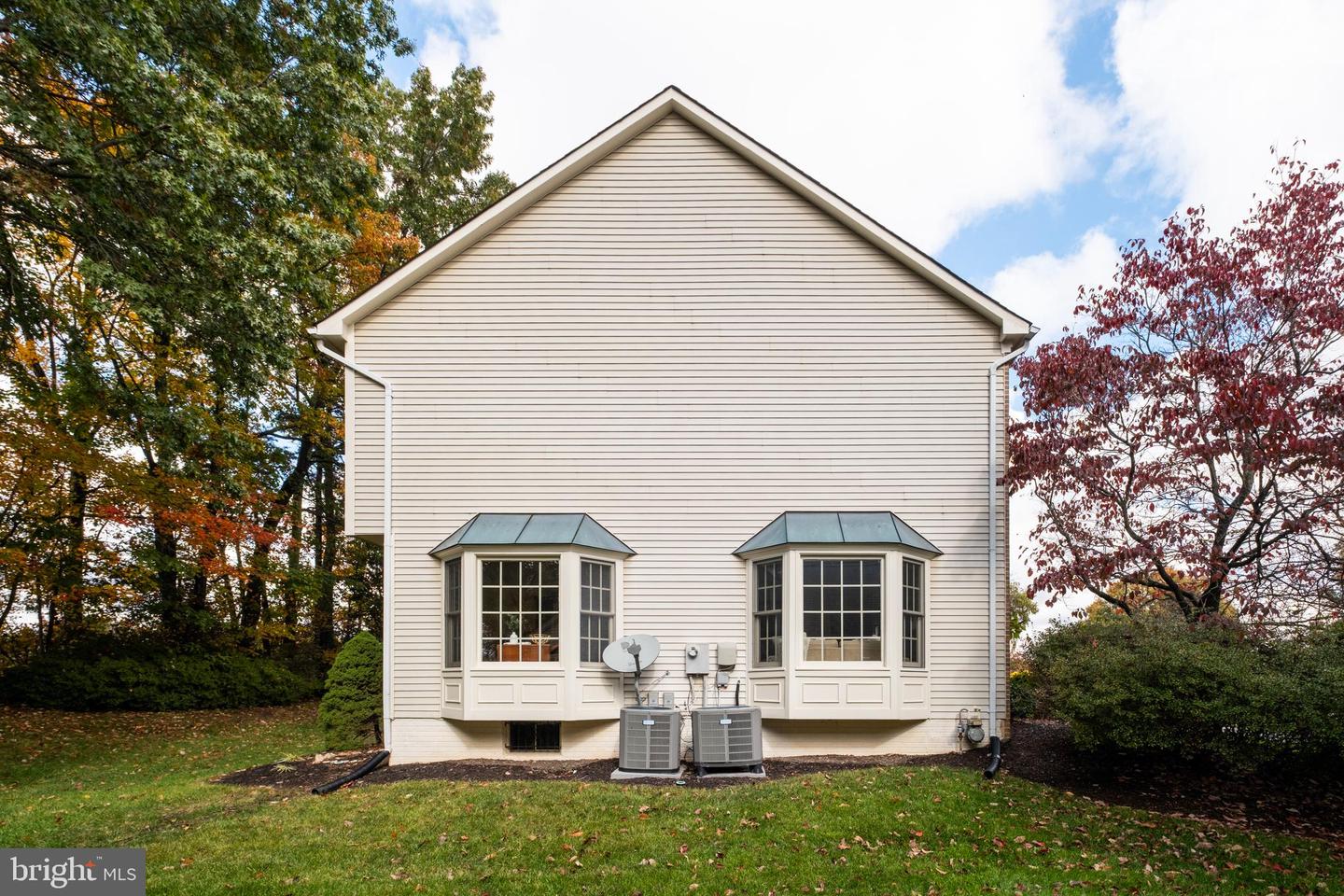 8625 OAK CHASE CIR, FAIRFAX STATION, Virginia 22039, 4 Bedrooms Bedrooms, ,3 BathroomsBathrooms,Residential,For sale,8625 OAK CHASE CIR,VAFX2275080 MLS # VAFX2275080 8625 OAK CHASE CIR, FAIRFAX STATION, Virginia 22039, 4 Bedrooms Bedrooms, ,3 BathroomsBathrooms,Residential,For sale,8625 OAK CHASE CIR,VAFX2275080 MLS # VAFX2275080