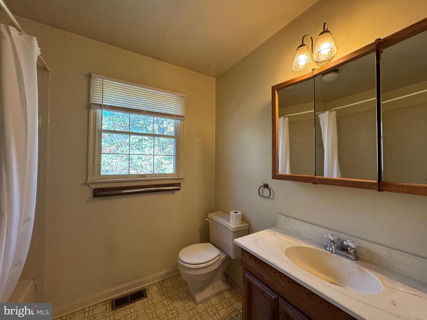 8742 HUNT TRL, WARRENTON, Virginia 20187, 4 Bedrooms Bedrooms, ,2 BathroomsBathrooms,Residential,For sale,8742 HUNT TRL,VAFQ2019440 MLS # VAFQ2019440 8742 HUNT TRL, WARRENTON, Virginia 20187, 4 Bedrooms Bedrooms, ,2 BathroomsBathrooms,Residential,For sale,8742 HUNT TRL,VAFQ2019440 MLS # VAFQ2019440