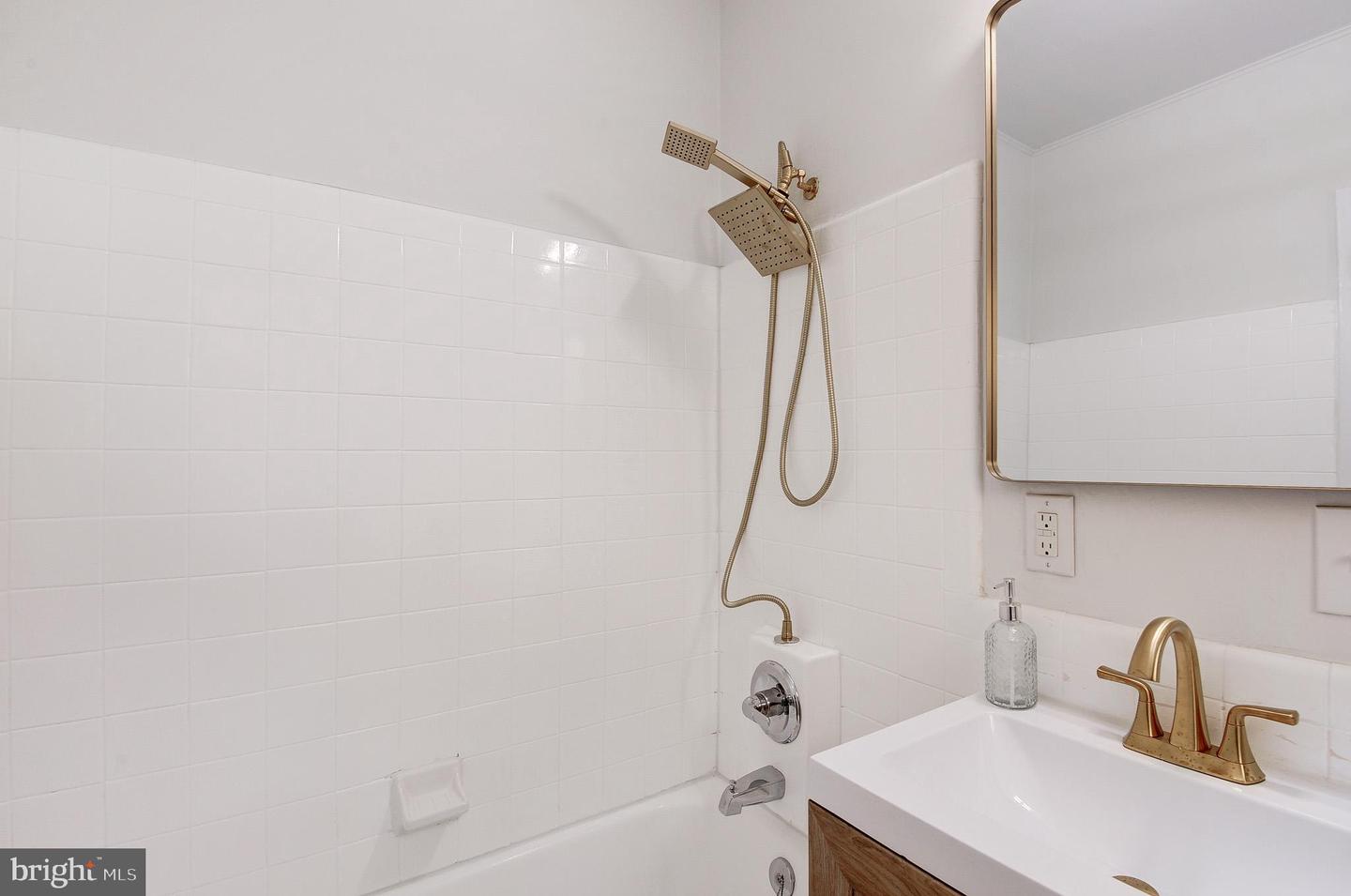 3508 VALLEY DR, ALEXANDRIA, Virginia 22302, 2 Bedrooms Bedrooms, ,1 BathroomBathrooms,Residential,For sale,3508 VALLEY DR,VAAX2051038 MLS # VAAX2051038 3508 VALLEY DR, ALEXANDRIA, Virginia 22302, 2 Bedrooms Bedrooms, ,1 BathroomBathrooms,Residential,For sale,3508 VALLEY DR,VAAX2051038 MLS # VAAX2051038