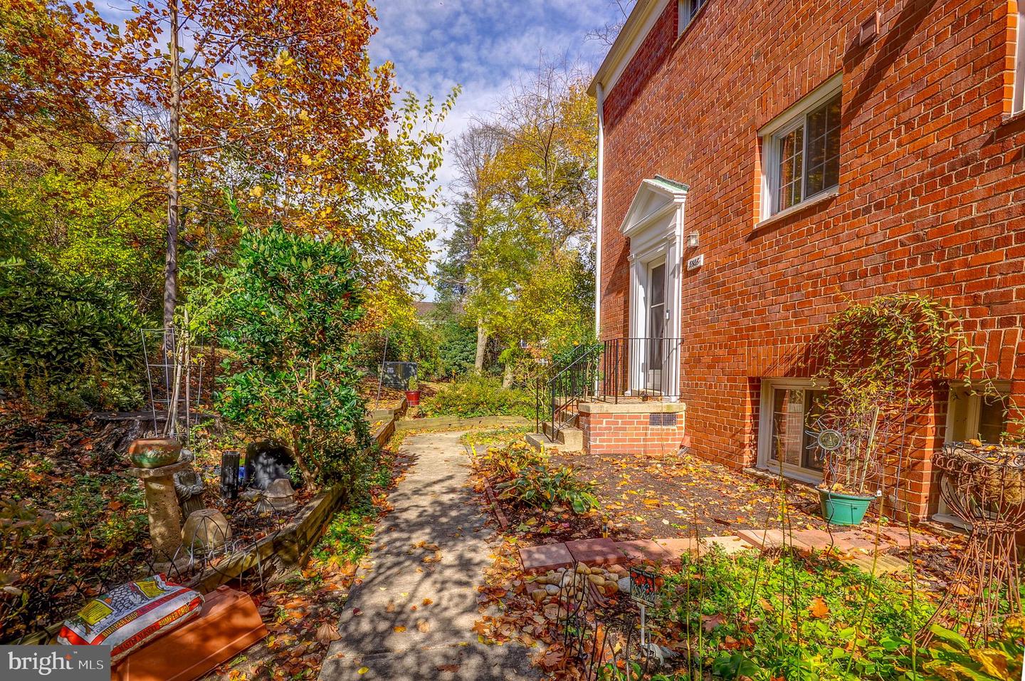 3508 VALLEY DR, ALEXANDRIA, Virginia 22302, 2 Bedrooms Bedrooms, ,1 BathroomBathrooms,Residential,For sale,3508 VALLEY DR,VAAX2051038 MLS # VAAX2051038 3508 VALLEY DR, ALEXANDRIA, Virginia 22302, 2 Bedrooms Bedrooms, ,1 BathroomBathrooms,Residential,For sale,3508 VALLEY DR,VAAX2051038 MLS # VAAX2051038