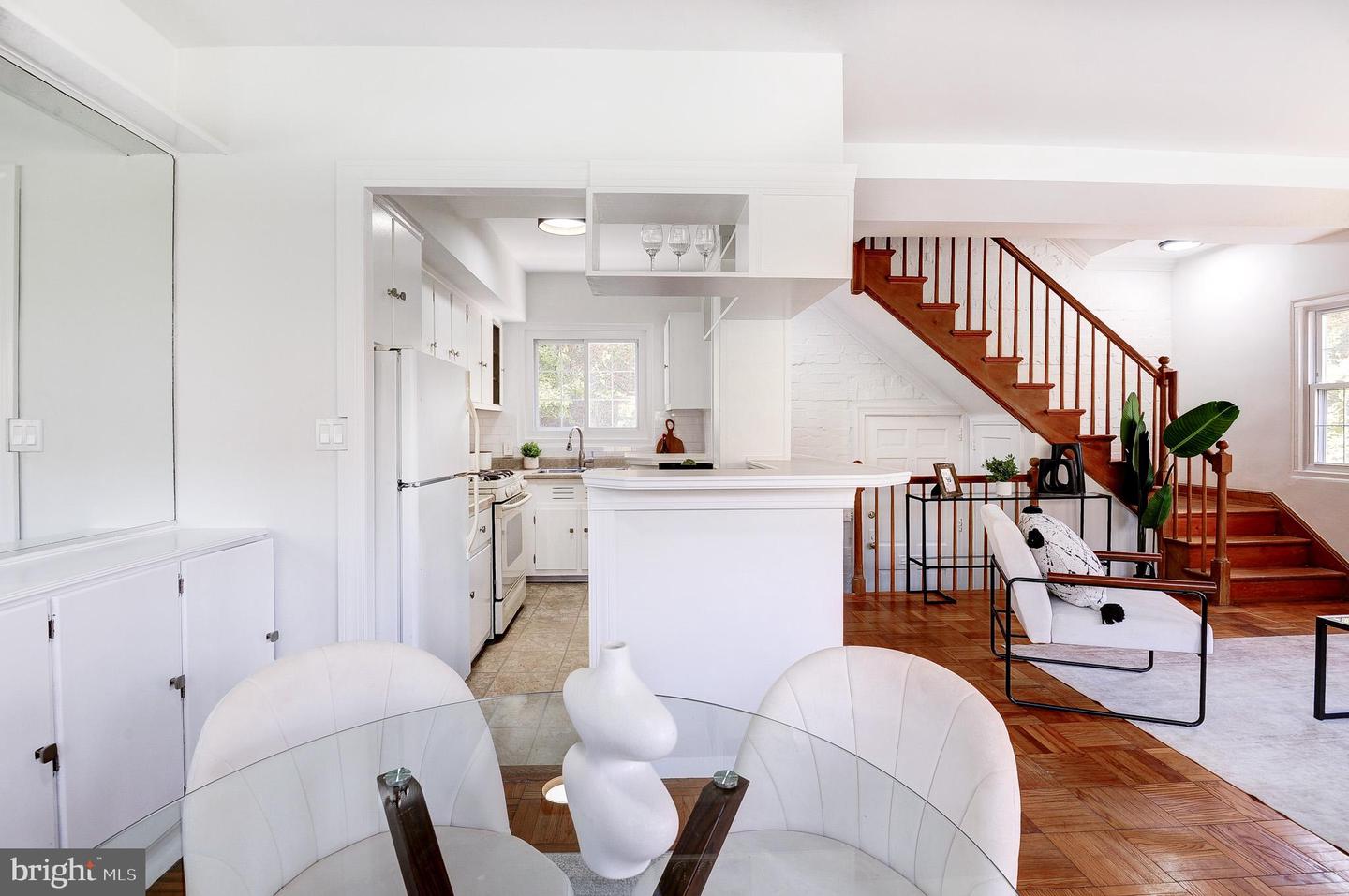 3508 VALLEY DR, ALEXANDRIA, Virginia 22302, 2 Bedrooms Bedrooms, ,1 BathroomBathrooms,Residential,For sale,3508 VALLEY DR,VAAX2051038 MLS # VAAX2051038 3508 VALLEY DR, ALEXANDRIA, Virginia 22302, 2 Bedrooms Bedrooms, ,1 BathroomBathrooms,Residential,For sale,3508 VALLEY DR,VAAX2051038 MLS # VAAX2051038