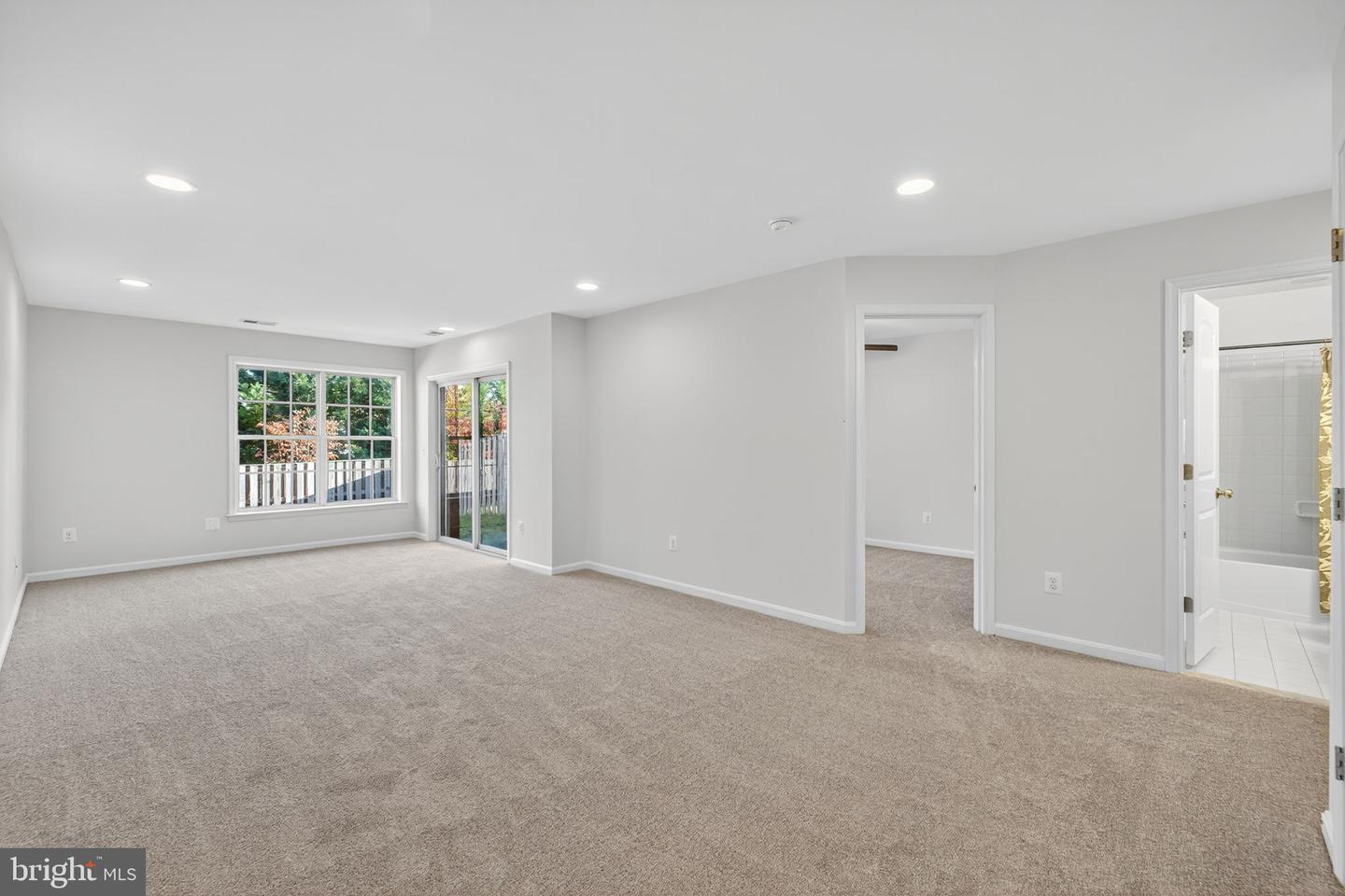 155 ROYAL CT, WARRENTON, Virginia 20186, 4 Bedrooms Bedrooms, 7 Rooms Rooms,3 BathroomsBathrooms,Residential,For sale,155 ROYAL CT,VAFQ2019452 MLS # VAFQ2019452 155 ROYAL CT, WARRENTON, Virginia 20186, 4 Bedrooms Bedrooms, 7 Rooms Rooms,3 BathroomsBathrooms,Residential,For sale,155 ROYAL CT,VAFQ2019452 MLS # VAFQ2019452