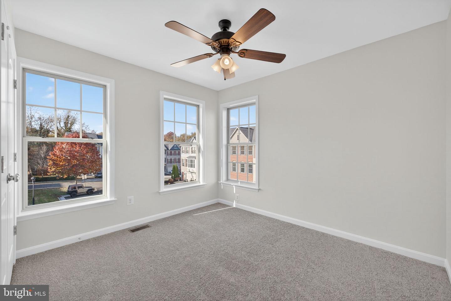 155 ROYAL CT, WARRENTON, Virginia 20186, 4 Bedrooms Bedrooms, 7 Rooms Rooms,3 BathroomsBathrooms,Residential,For sale,155 ROYAL CT,VAFQ2019452 MLS # VAFQ2019452 155 ROYAL CT, WARRENTON, Virginia 20186, 4 Bedrooms Bedrooms, 7 Rooms Rooms,3 BathroomsBathrooms,Residential,For sale,155 ROYAL CT,VAFQ2019452 MLS # VAFQ2019452