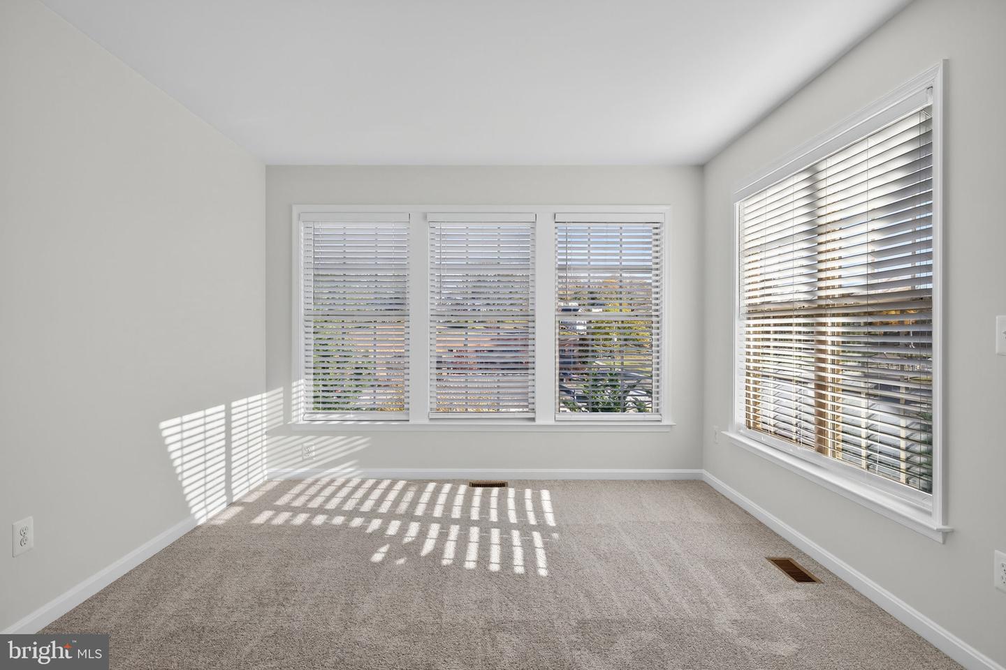 155 ROYAL CT, WARRENTON, Virginia 20186, 4 Bedrooms Bedrooms, 7 Rooms Rooms,3 BathroomsBathrooms,Residential,For sale,155 ROYAL CT,VAFQ2019452 MLS # VAFQ2019452 155 ROYAL CT, WARRENTON, Virginia 20186, 4 Bedrooms Bedrooms, 7 Rooms Rooms,3 BathroomsBathrooms,Residential,For sale,155 ROYAL CT,VAFQ2019452 MLS # VAFQ2019452